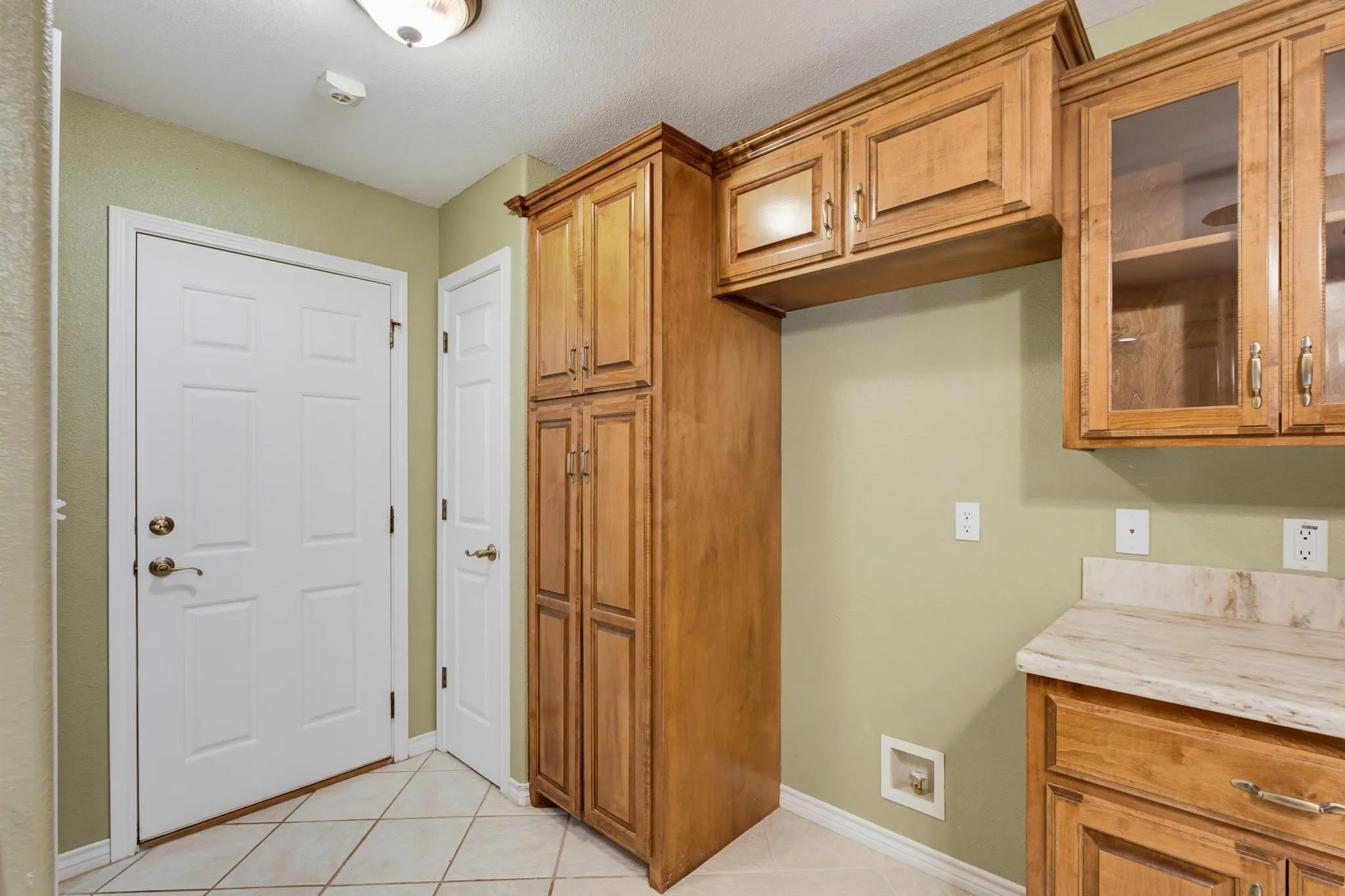Single Family Residence For Sale in Taylor County , 3917 Garden Grove Lane, Abilene, Texas 79606, 3 Bedroom, 2 Bathroom, 2 Garage spaces, 1,608 Sqft, built in 2005, mls#21392559, Real Estate Agent in Abilene, Homes For Sale in Taylor county, Homes For Sale in Abilene, Realtor in Abilene Texas, Real Estate Brokerage Independent Realty Texas, Luminita Cordes Realtor