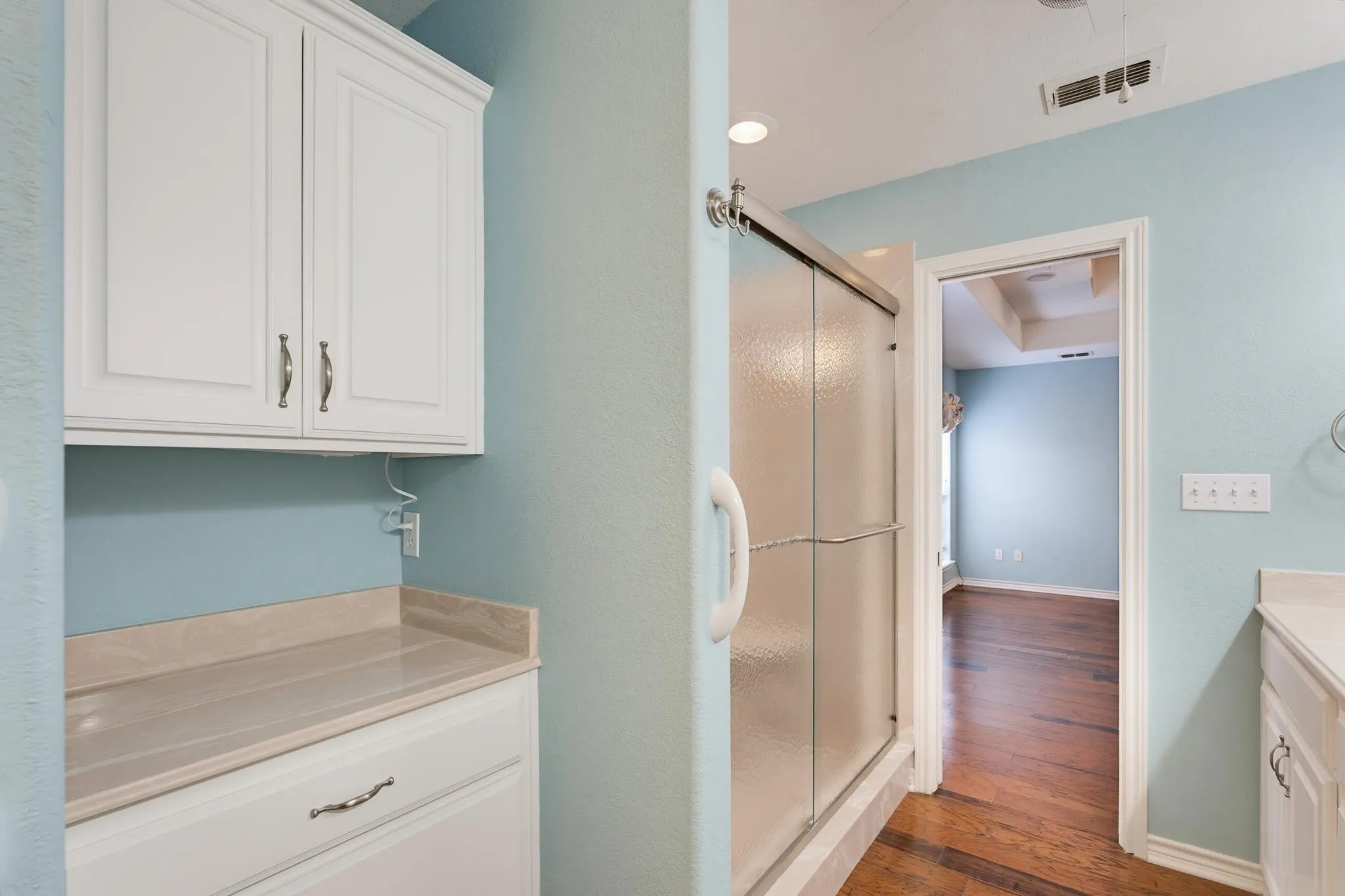 Single Family Residence For Sale in Taylor County , 3917 Garden Grove Lane, Abilene, Texas 79606, 3 Bedroom, 2 Bathroom, 2 Garage spaces, 1,608 Sqft, built in 2005, mls#21392559, Real Estate Agent in Abilene, Homes For Sale in Taylor county, Homes For Sale in Abilene, Realtor in Abilene Texas, Real Estate Brokerage Independent Realty Texas, Luminita Cordes Realtor