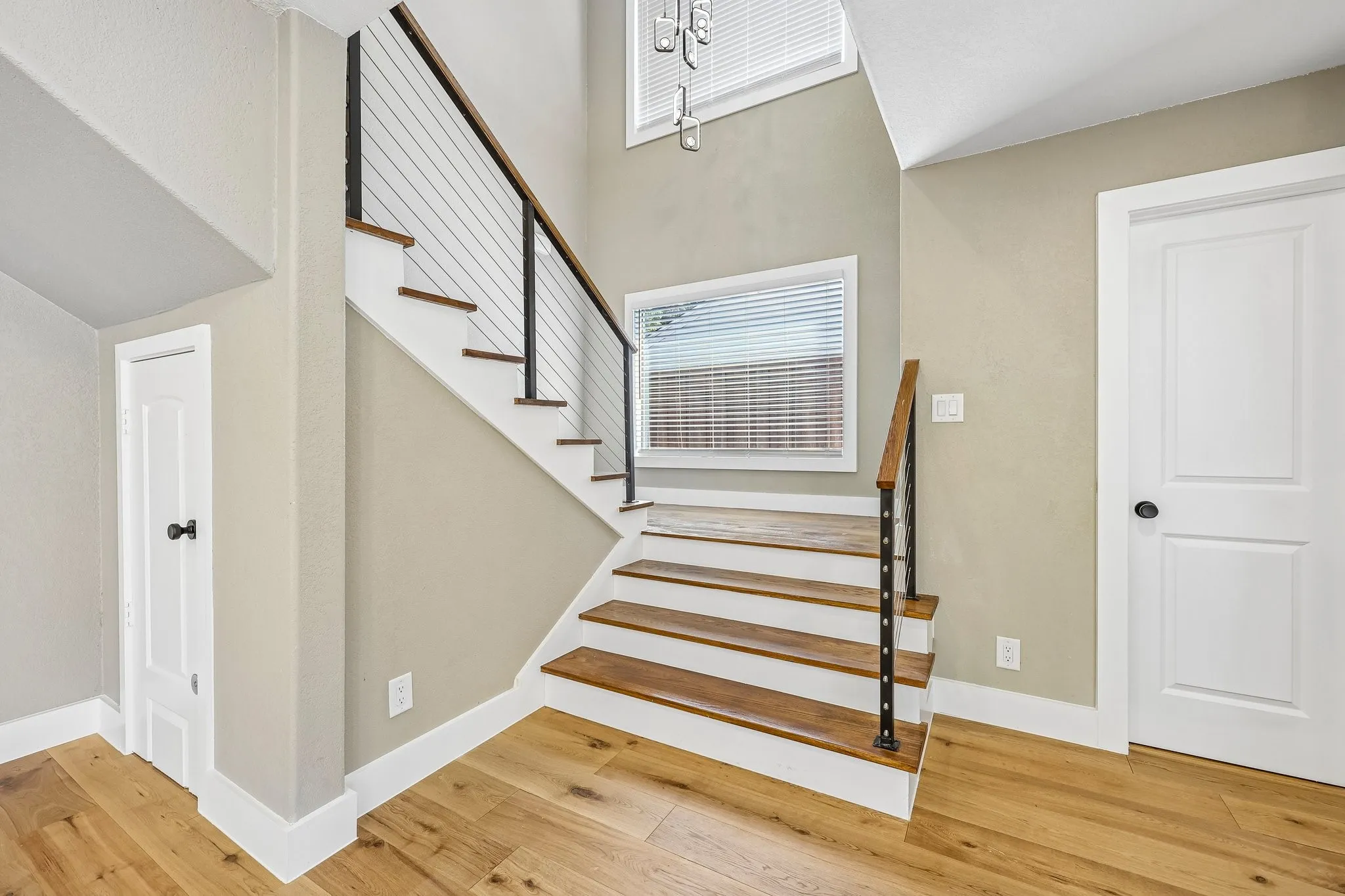 Single Family Residence For Sale in Dallas County , 3889 Davila Drive, Dallas, Texas 75220, 6 Bedroom, 5 Bathroom, 2 Garage spaces, 5,200 Sqft, built in 2018, mls#21392694, Real Estate Agent in Dallas, Homes For Sale in Dallas county, Homes For Sale in Dallas, Realtor in Dallas Texas, Real Estate Brokerage Independent Realty Texas, Luminita Cordes Realtor