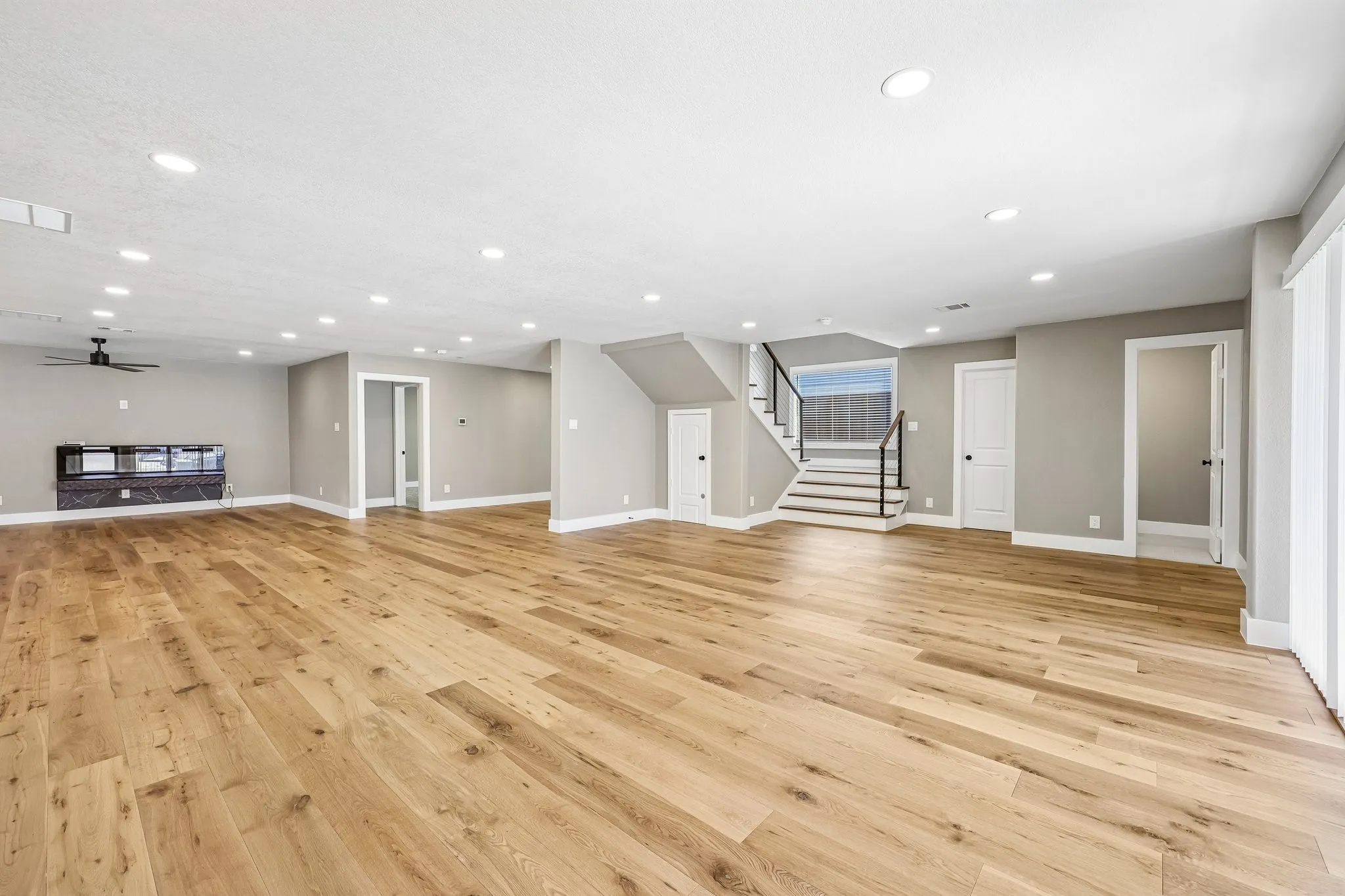 Single Family Residence For Sale in Dallas County , 3889 Davila Drive, Dallas, Texas 75220, 6 Bedroom, 5 Bathroom, 2 Garage spaces, 5,200 Sqft, built in 2018, mls#21392694, Real Estate Agent in Dallas, Homes For Sale in Dallas county, Homes For Sale in Dallas, Realtor in Dallas Texas, Real Estate Brokerage Independent Realty Texas, Luminita Cordes Realtor