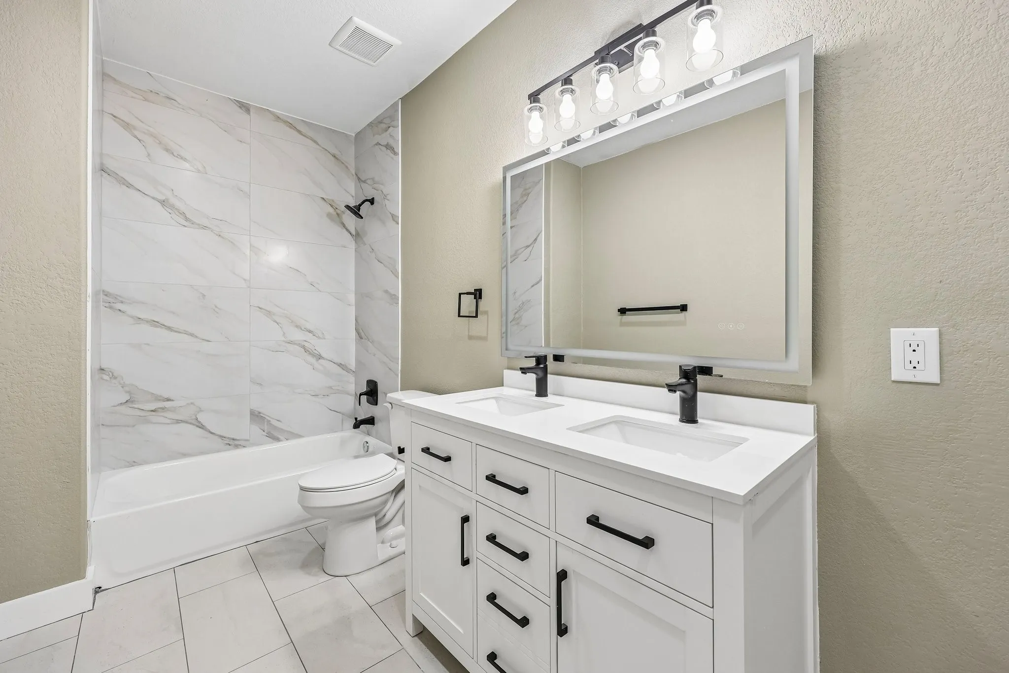 Single Family Residence For Sale in Dallas County , 3889 Davila Drive, Dallas, Texas 75220, 6 Bedroom, 5 Bathroom, 2 Garage spaces, 5,200 Sqft, built in 2018, mls#21392694, Real Estate Agent in Dallas, Homes For Sale in Dallas county, Homes For Sale in Dallas, Realtor in Dallas Texas, Real Estate Brokerage Independent Realty Texas, Luminita Cordes Realtor