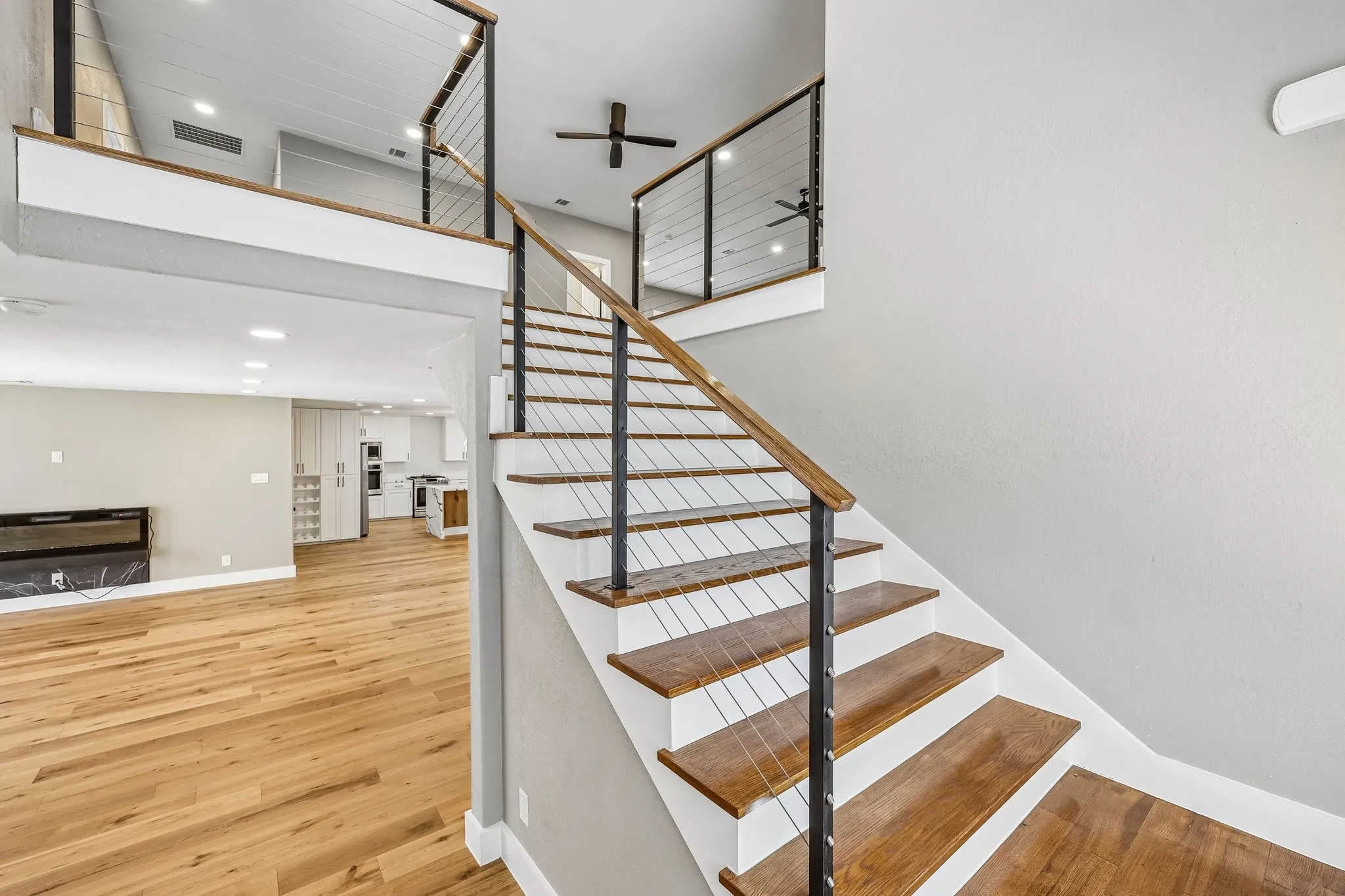 Single Family Residence For Sale in Dallas County , 3889 Davila Drive, Dallas, Texas 75220, 6 Bedroom, 5 Bathroom, 2 Garage spaces, 5,200 Sqft, built in 2018, mls#21392694, Real Estate Agent in Dallas, Homes For Sale in Dallas county, Homes For Sale in Dallas, Realtor in Dallas Texas, Real Estate Brokerage Independent Realty Texas, Luminita Cordes Realtor