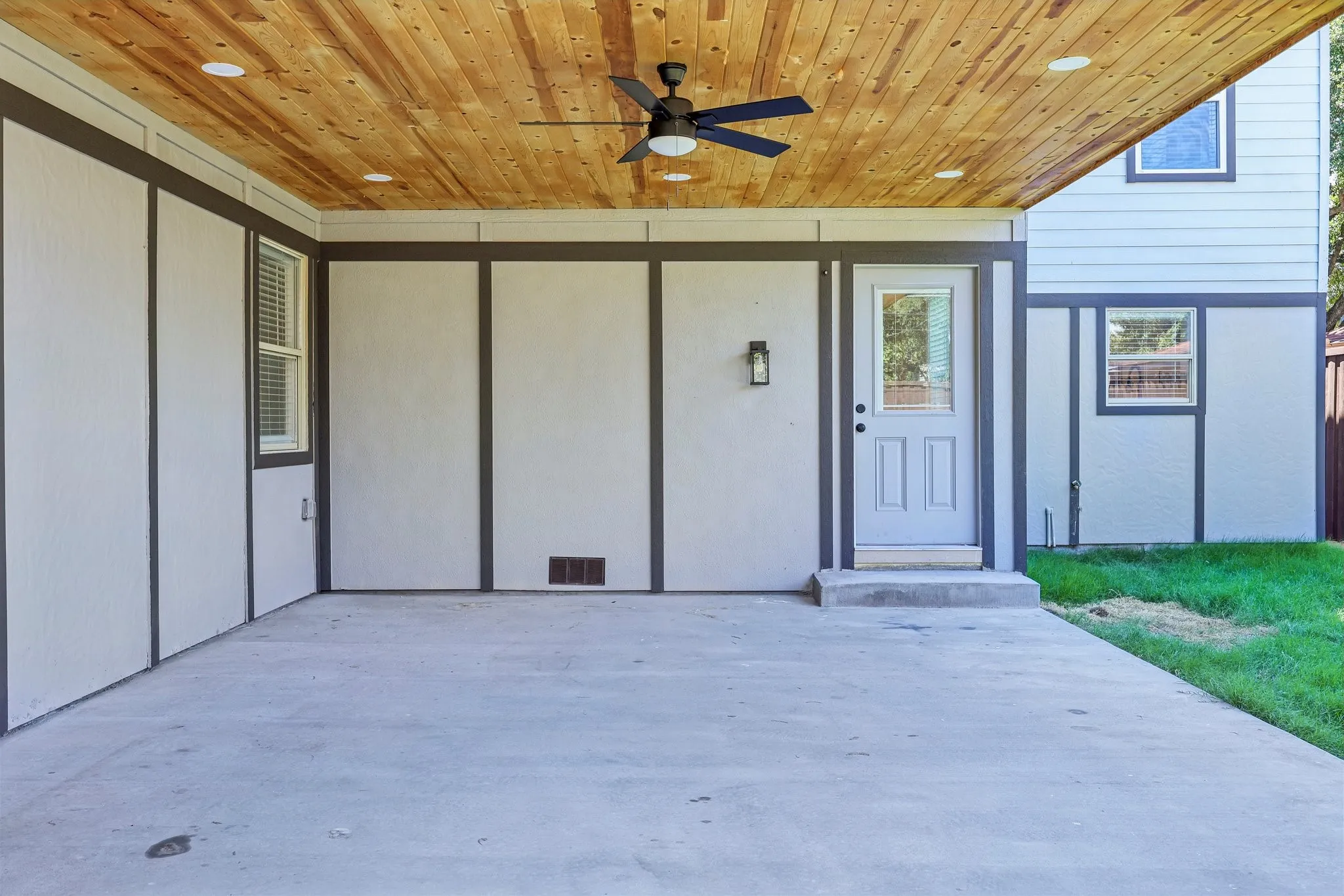Single Family Residence For Sale in Dallas County , 3889 Davila Drive, Dallas, Texas 75220, 6 Bedroom, 5 Bathroom, 2 Garage spaces, 5,200 Sqft, built in 2018, mls#21392694, Real Estate Agent in Dallas, Homes For Sale in Dallas county, Homes For Sale in Dallas, Realtor in Dallas Texas, Real Estate Brokerage Independent Realty Texas, Luminita Cordes Realtor