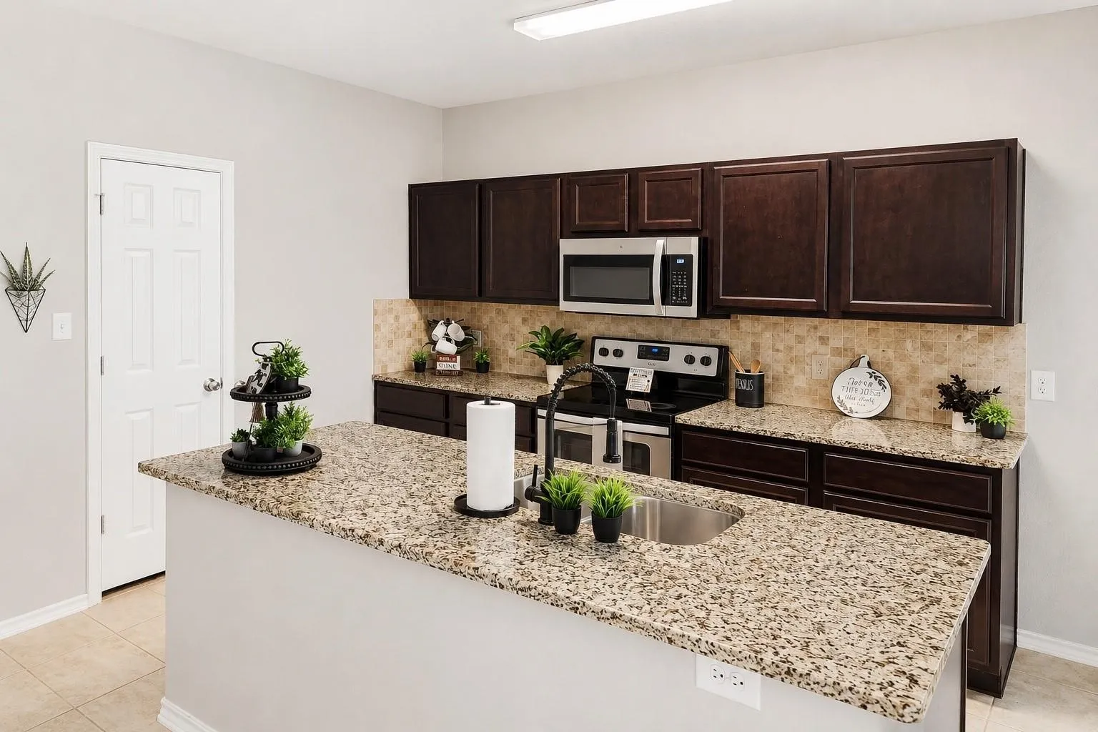 Single Family Residence For Rent in Collin County , 2021 Meadow Park Drive, Princeton, Texas 75407, 4 Bedroom, 2 Bathroom, 2 Garage spaces, 1,721 Sqft, built in 2016, mls#21392696, Real Estate Agent in Princeton, Homes For Rent in Collin county, Homes For Rent in Princeton, Realtor in Princeton Texas, Real Estate Brokerage Independent Realty Texas, Luminita Cordes Realtor