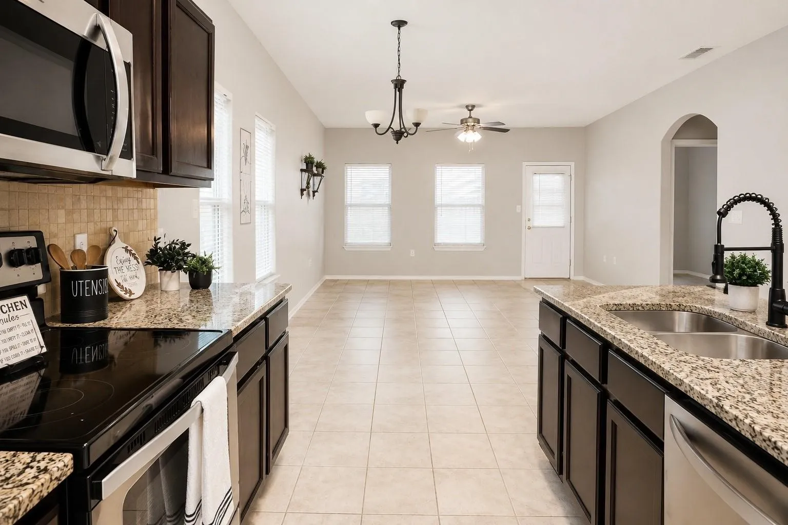 Single Family Residence For Rent in Collin County , 2021 Meadow Park Drive, Princeton, Texas 75407, 4 Bedroom, 2 Bathroom, 2 Garage spaces, 1,721 Sqft, built in 2016, mls#21392696, Real Estate Agent in Princeton, Homes For Rent in Collin county, Homes For Rent in Princeton, Realtor in Princeton Texas, Real Estate Brokerage Independent Realty Texas, Luminita Cordes Realtor