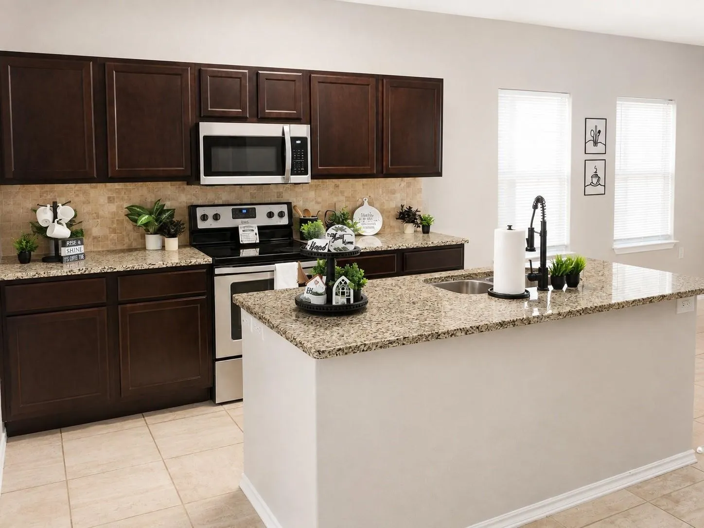 Single Family Residence For Rent in Collin County , 2021 Meadow Park Drive, Princeton, Texas 75407, 4 Bedroom, 2 Bathroom, 2 Garage spaces, 1,721 Sqft, built in 2016, mls#21392696, Real Estate Agent in Princeton, Homes For Rent in Collin county, Homes For Rent in Princeton, Realtor in Princeton Texas, Real Estate Brokerage Independent Realty Texas, Luminita Cordes Realtor