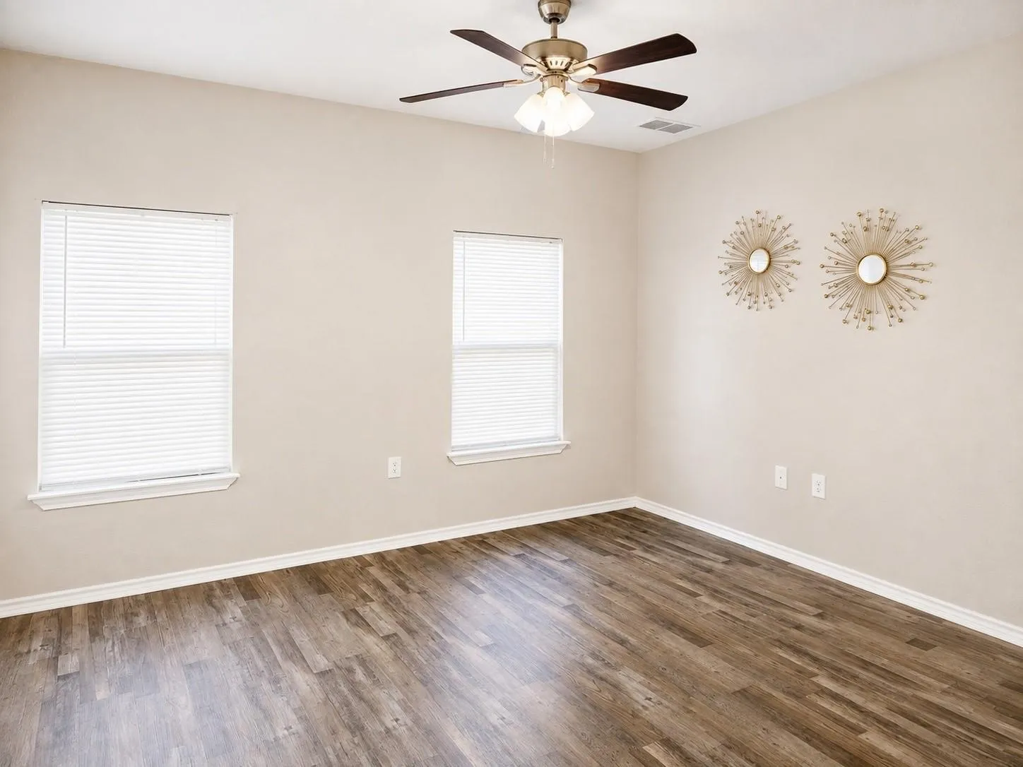 Single Family Residence For Rent in Collin County , 2021 Meadow Park Drive, Princeton, Texas 75407, 4 Bedroom, 2 Bathroom, 2 Garage spaces, 1,721 Sqft, built in 2016, mls#21392696, Real Estate Agent in Princeton, Homes For Rent in Collin county, Homes For Rent in Princeton, Realtor in Princeton Texas, Real Estate Brokerage Independent Realty Texas, Luminita Cordes Realtor