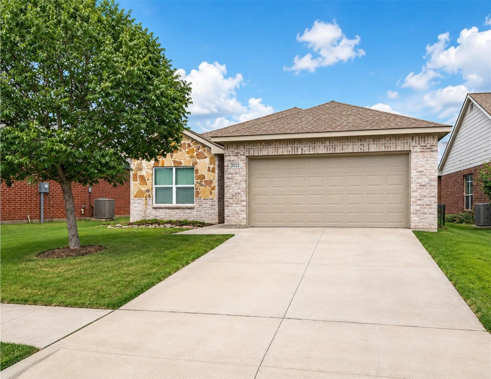 Single Family Residence For Rent