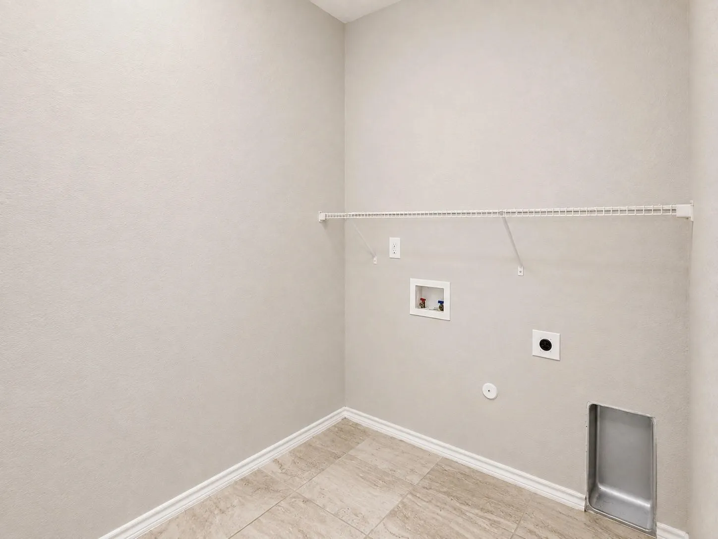 Single Family Residence For Rent in Collin County , 2021 Meadow Park Drive, Princeton, Texas 75407, 4 Bedroom, 2 Bathroom, 2 Garage spaces, 1,721 Sqft, built in 2016, mls#21392696, Real Estate Agent in Princeton, Homes For Rent in Collin county, Homes For Rent in Princeton, Realtor in Princeton Texas, Real Estate Brokerage Independent Realty Texas, Luminita Cordes Realtor