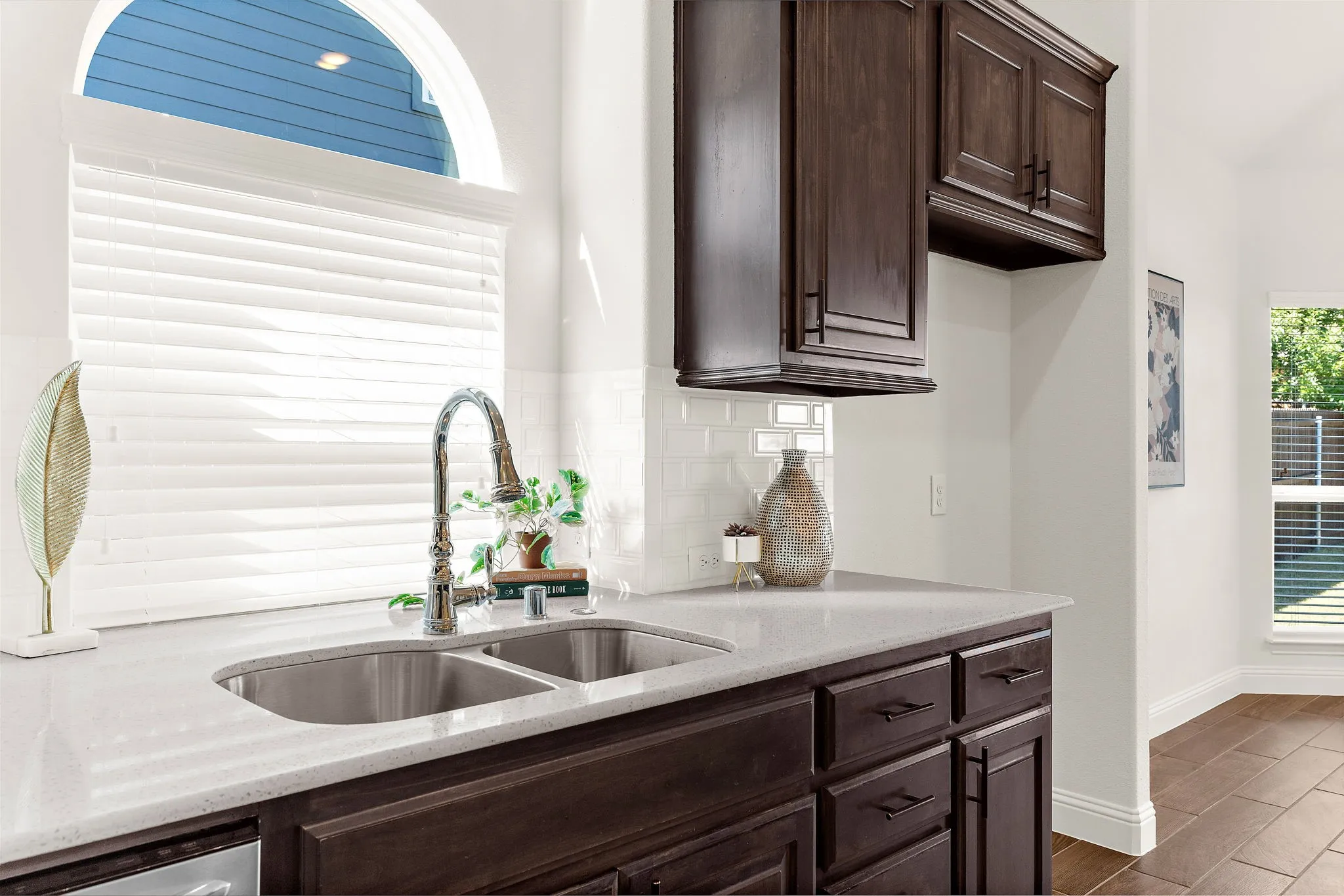 Single Family Residence For Sale in Collin County , 1421 Hodge Street, Mc Kinney, Texas 75071, 4 Bedroom, 2 Bathroom, 2 Garage spaces, 2,508 Sqft, built in 2018, mls#21391849, Real Estate Agent in Mc Kinney, Homes For Sale in Collin county, Homes For Sale in Mc Kinney, Realtor in Mc Kinney Texas, Real Estate Brokerage Independent Realty Texas, Luminita Cordes Realtor
