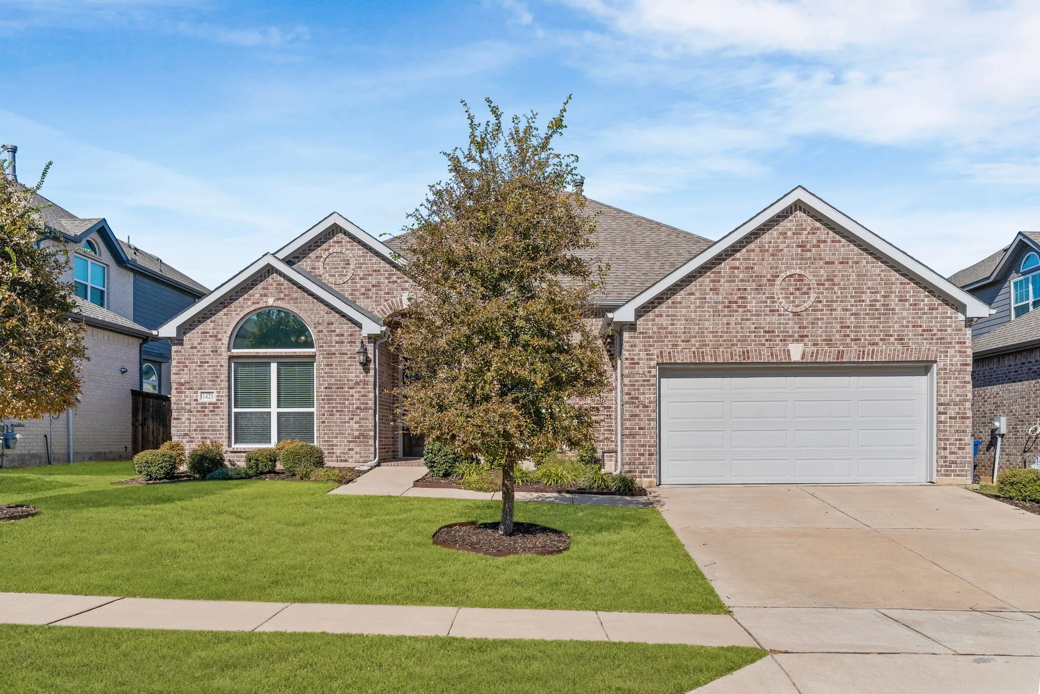 Single Family Residence For Sale in Collin County , 1421 Hodge Street, Mc Kinney, Texas 75071, 4 Bedroom, 2 Bathroom, 2 Garage spaces, 2,508 Sqft, built in 2018, mls#21391849, Real Estate Agent in Mc Kinney, Homes For Sale in Collin county, Homes For Sale in Mc Kinney, Realtor in Mc Kinney Texas, Real Estate Brokerage Independent Realty Texas, Luminita Cordes Realtor