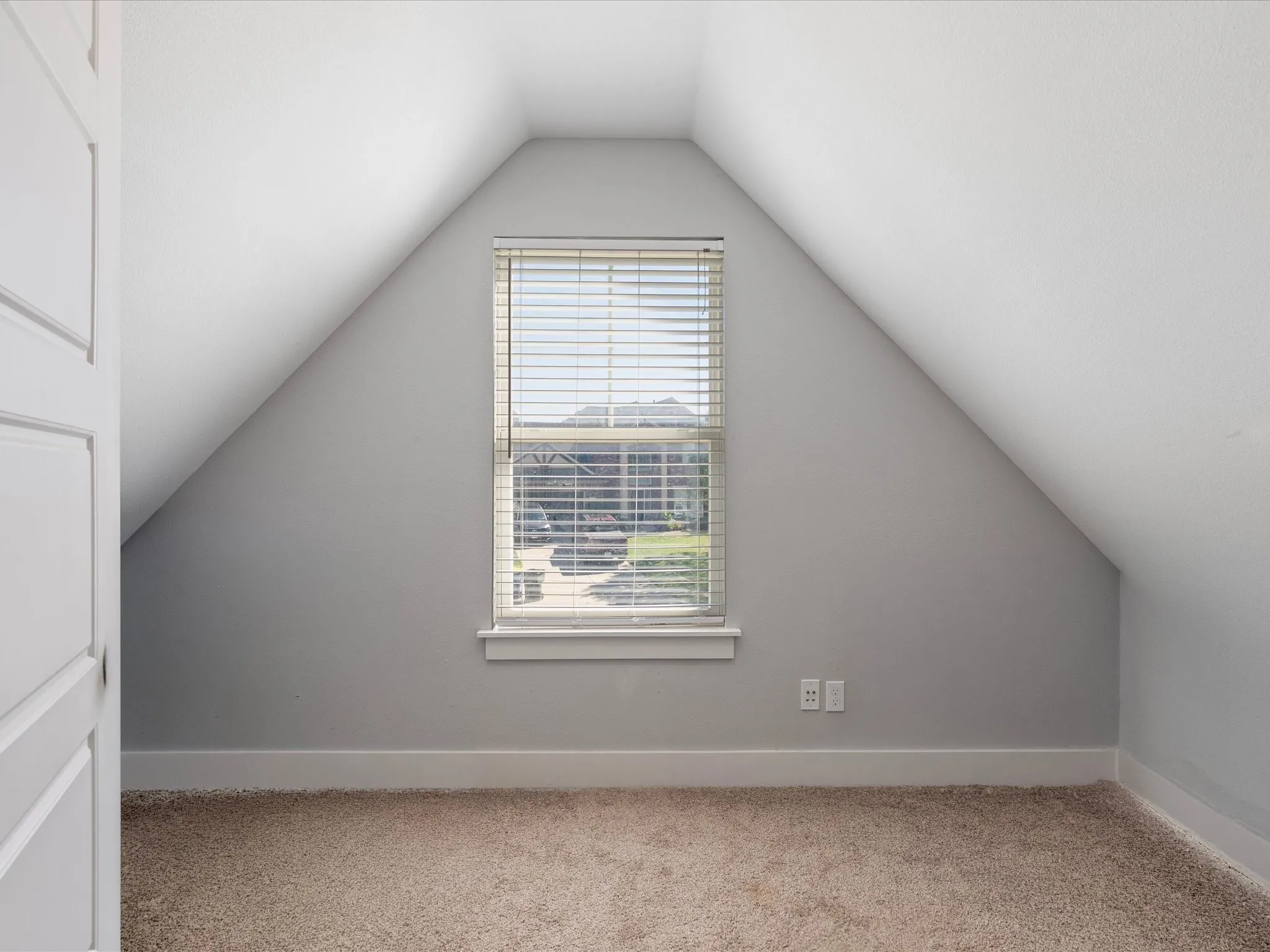 Single Family Residence For Sale in Grayson County , 3134 N Haven Drive, Sherman, Texas 75092, 3 Bedroom, 2 Bathroom, 2 Garage spaces, 2,097 Sqft, built in 2017, mls#21391848, Real Estate Agent in Sherman, Homes For Sale in Grayson county, Homes For Sale in Sherman, Realtor in Sherman Texas, Real Estate Brokerage Independent Realty Texas, Luminita Cordes Realtor