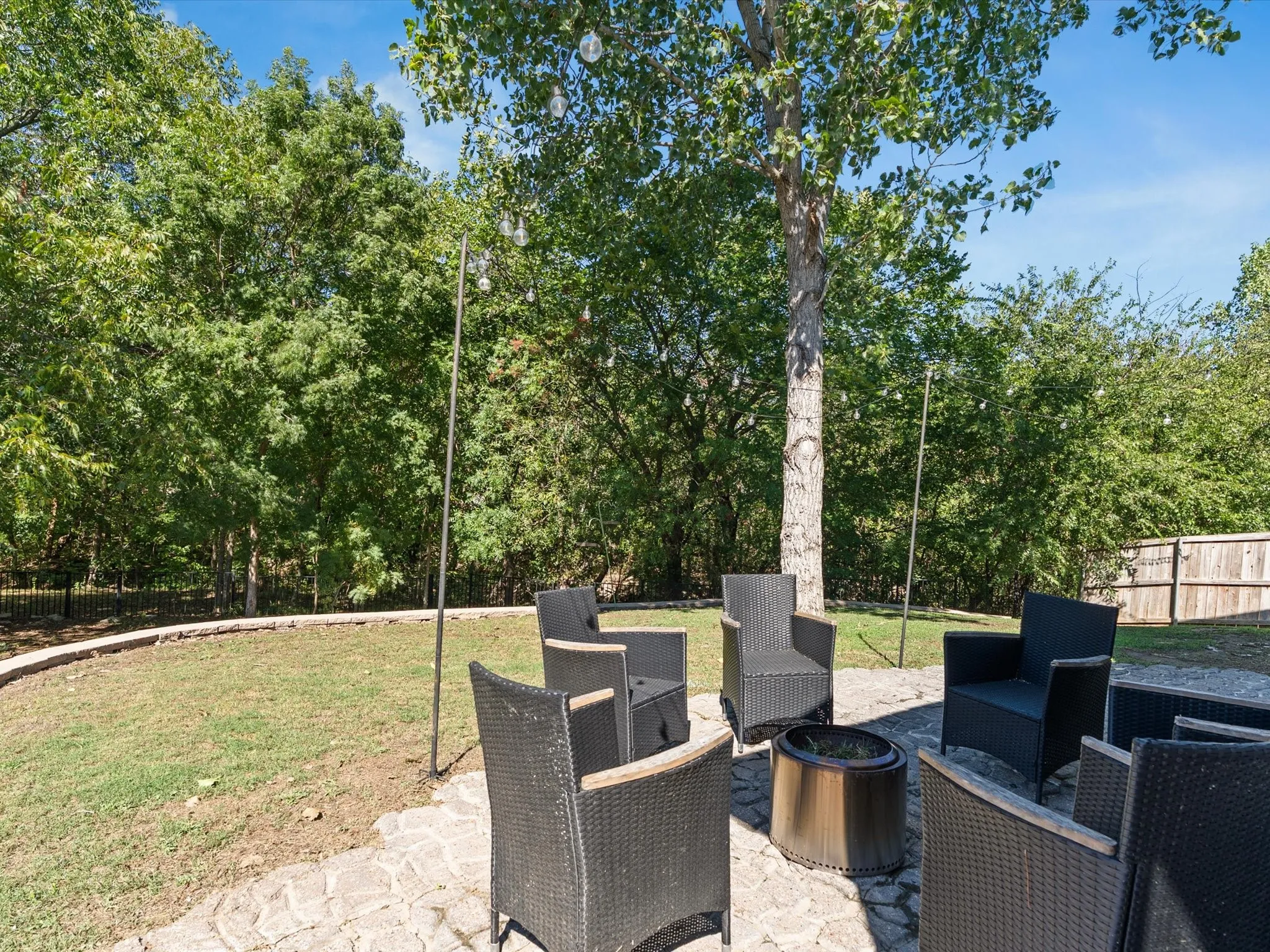 Single Family Residence For Sale in Grayson County , 3134 N Haven Drive, Sherman, Texas 75092, 3 Bedroom, 2 Bathroom, 2 Garage spaces, 2,097 Sqft, built in 2017, mls#21391848, Real Estate Agent in Sherman, Homes For Sale in Grayson county, Homes For Sale in Sherman, Realtor in Sherman Texas, Real Estate Brokerage Independent Realty Texas, Luminita Cordes Realtor