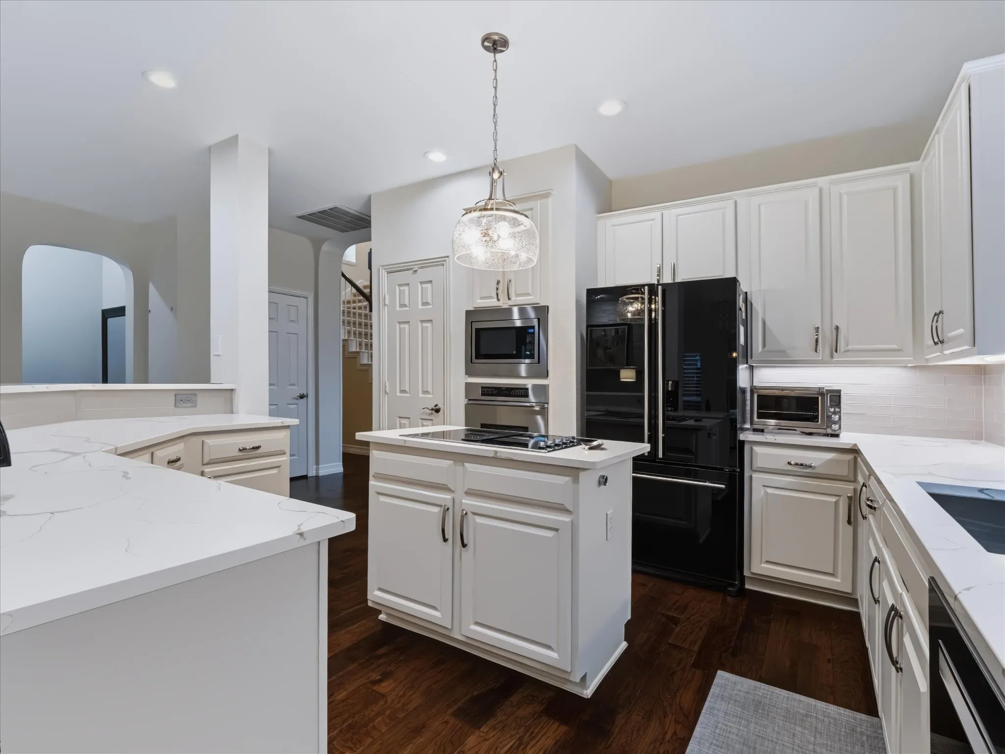 Single Family Residence For Sale in Dallas County , 3838 Canot Lane, Addison, Texas 75001, 3 Bedroom, 3 Bathroom, 2 Garage spaces, 2,637 Sqft, built in 1991, mls#21390427, Real Estate Agent in Addison, Homes For Sale in Dallas county, Homes For Sale in Addison, Realtor in Addison Texas, Real Estate Brokerage Independent Realty Texas, Luminita Cordes Realtor