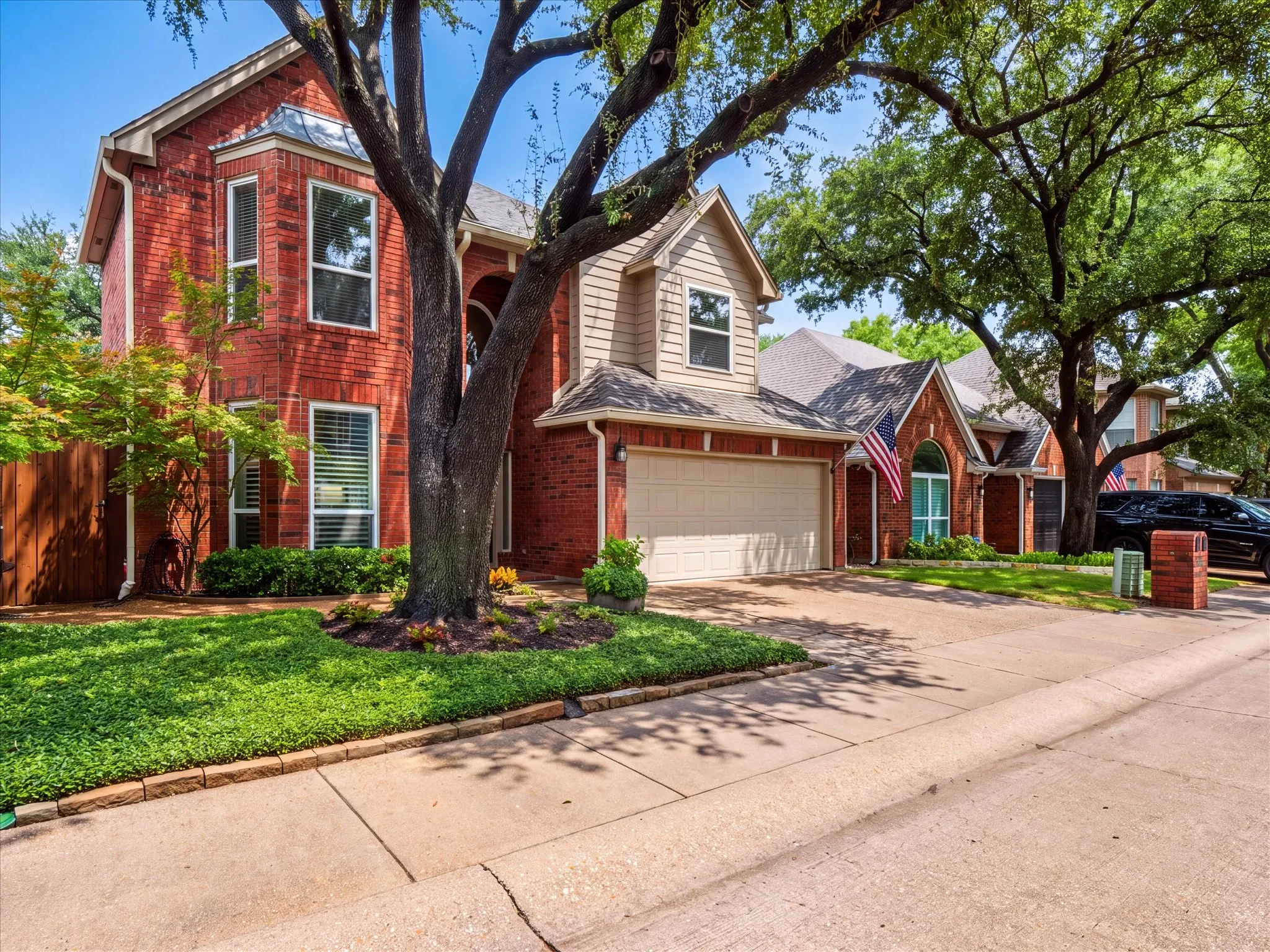 Single Family Residence For Sale in Dallas County , 3838 Canot Lane, Addison, Texas 75001, 3 Bedroom, 3 Bathroom, 2 Garage spaces, 2,637 Sqft, built in 1991, mls#21390427, Real Estate Agent in Addison, Homes For Sale in Dallas county, Homes For Sale in Addison, Realtor in Addison Texas, Real Estate Brokerage Independent Realty Texas, Luminita Cordes Realtor