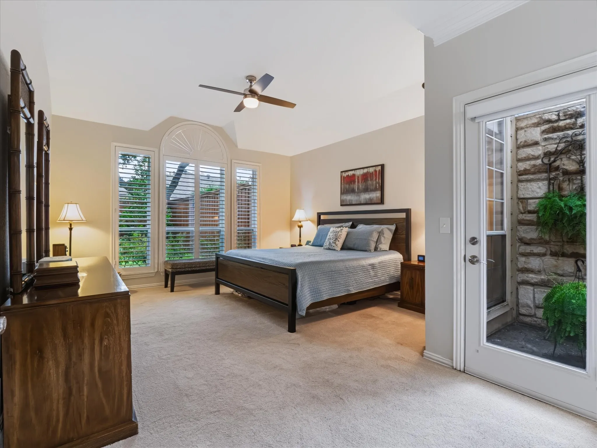 Single Family Residence For Sale in Dallas County , 3838 Canot Lane, Addison, Texas 75001, 3 Bedroom, 3 Bathroom, 2 Garage spaces, 2,637 Sqft, built in 1991, mls#21390427, Real Estate Agent in Addison, Homes For Sale in Dallas county, Homes For Sale in Addison, Realtor in Addison Texas, Real Estate Brokerage Independent Realty Texas, Luminita Cordes Realtor