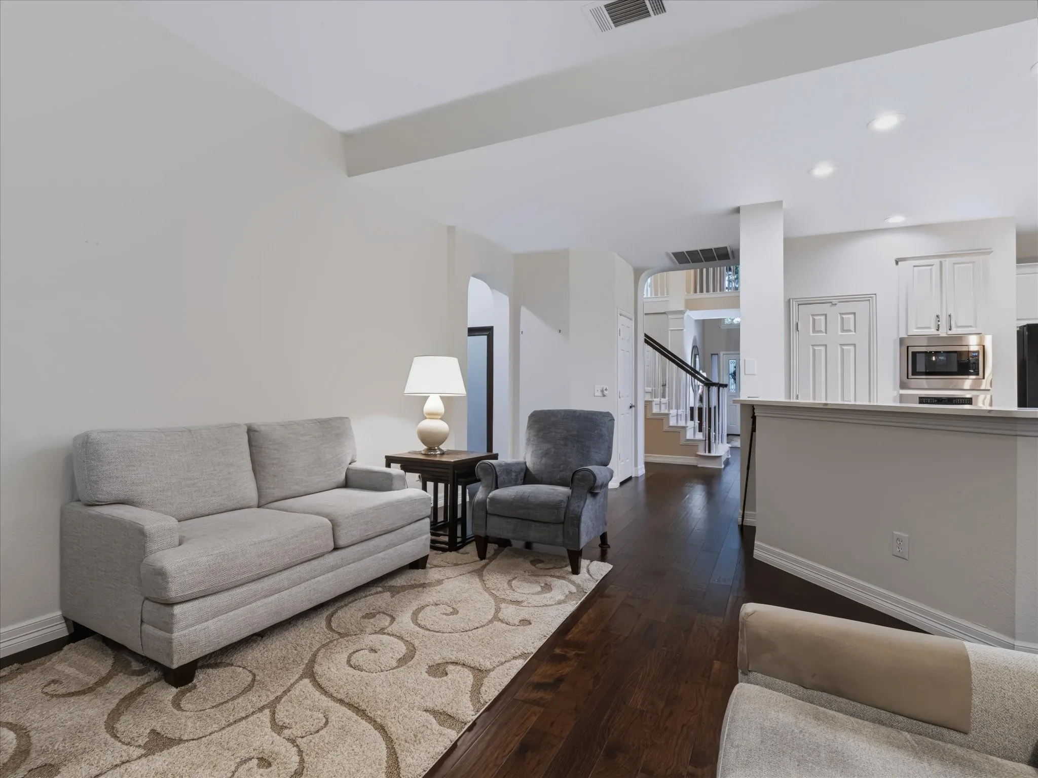 Single Family Residence For Sale in Dallas County , 3838 Canot Lane, Addison, Texas 75001, 3 Bedroom, 3 Bathroom, 2 Garage spaces, 2,637 Sqft, built in 1991, mls#21390427, Real Estate Agent in Addison, Homes For Sale in Dallas county, Homes For Sale in Addison, Realtor in Addison Texas, Real Estate Brokerage Independent Realty Texas, Luminita Cordes Realtor