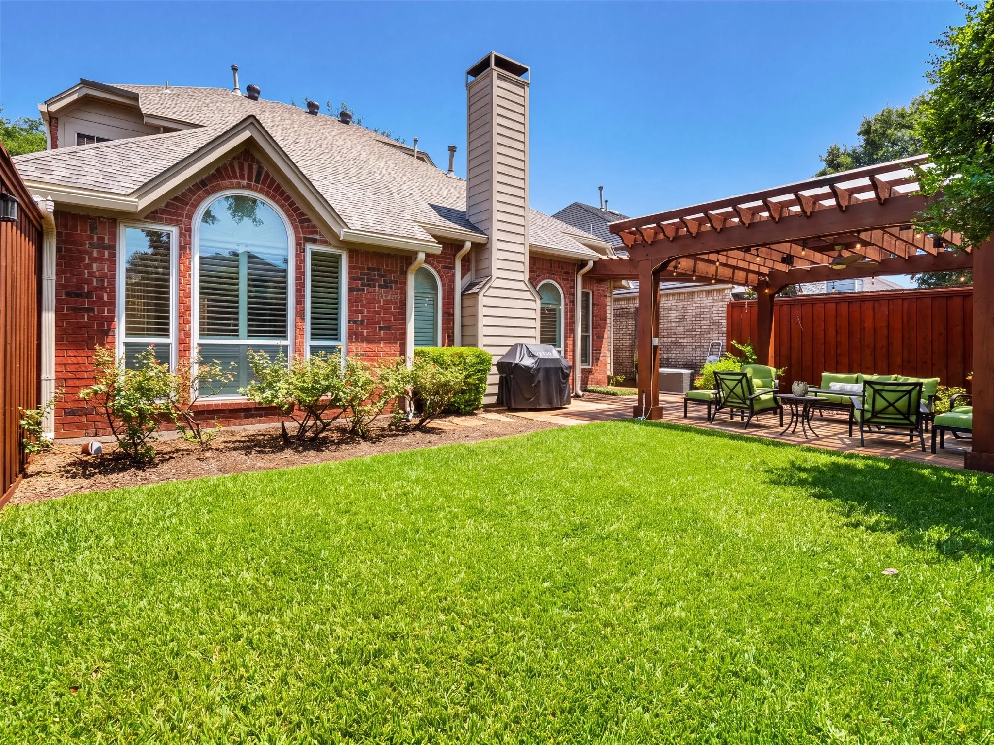Single Family Residence For Sale in Dallas County , 3838 Canot Lane, Addison, Texas 75001, 3 Bedroom, 3 Bathroom, 2 Garage spaces, 2,637 Sqft, built in 1991, mls#21390427, Real Estate Agent in Addison, Homes For Sale in Dallas county, Homes For Sale in Addison, Realtor in Addison Texas, Real Estate Brokerage Independent Realty Texas, Luminita Cordes Realtor