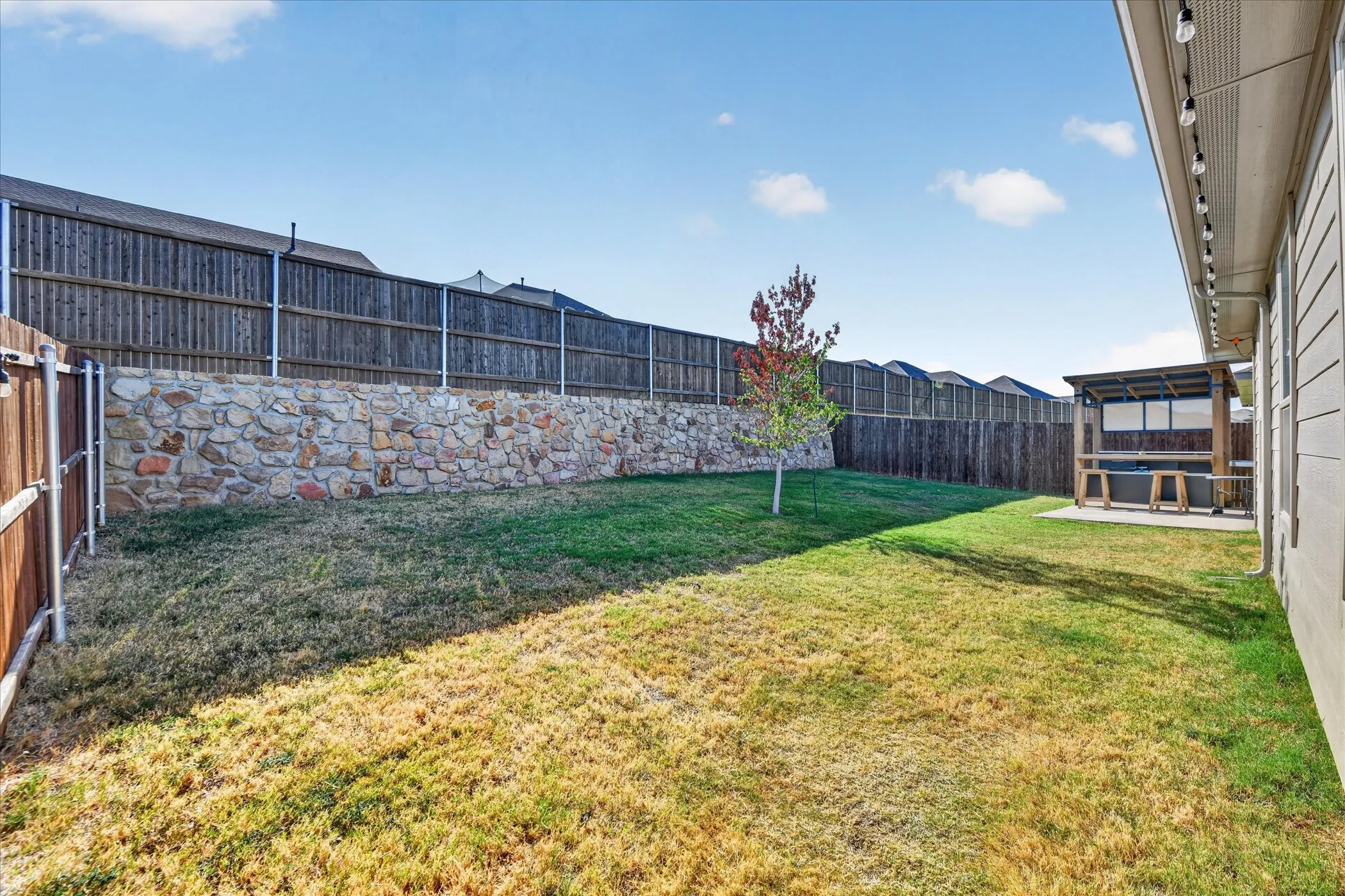 Single Family Residence For Sale in Tarrant County , 2325 Sun Star Drive, Haslet, Texas 76052, 5 Bedroom, 3 Bathroom, 2 Garage spaces, 2,776 Sqft, built in 2024, mls#21373122, Real Estate Agent in Haslet, Homes For Sale in Tarrant county, Homes For Sale in Haslet, Realtor in Haslet Texas, Real Estate Brokerage Independent Realty Texas, Luminita Cordes Realtor