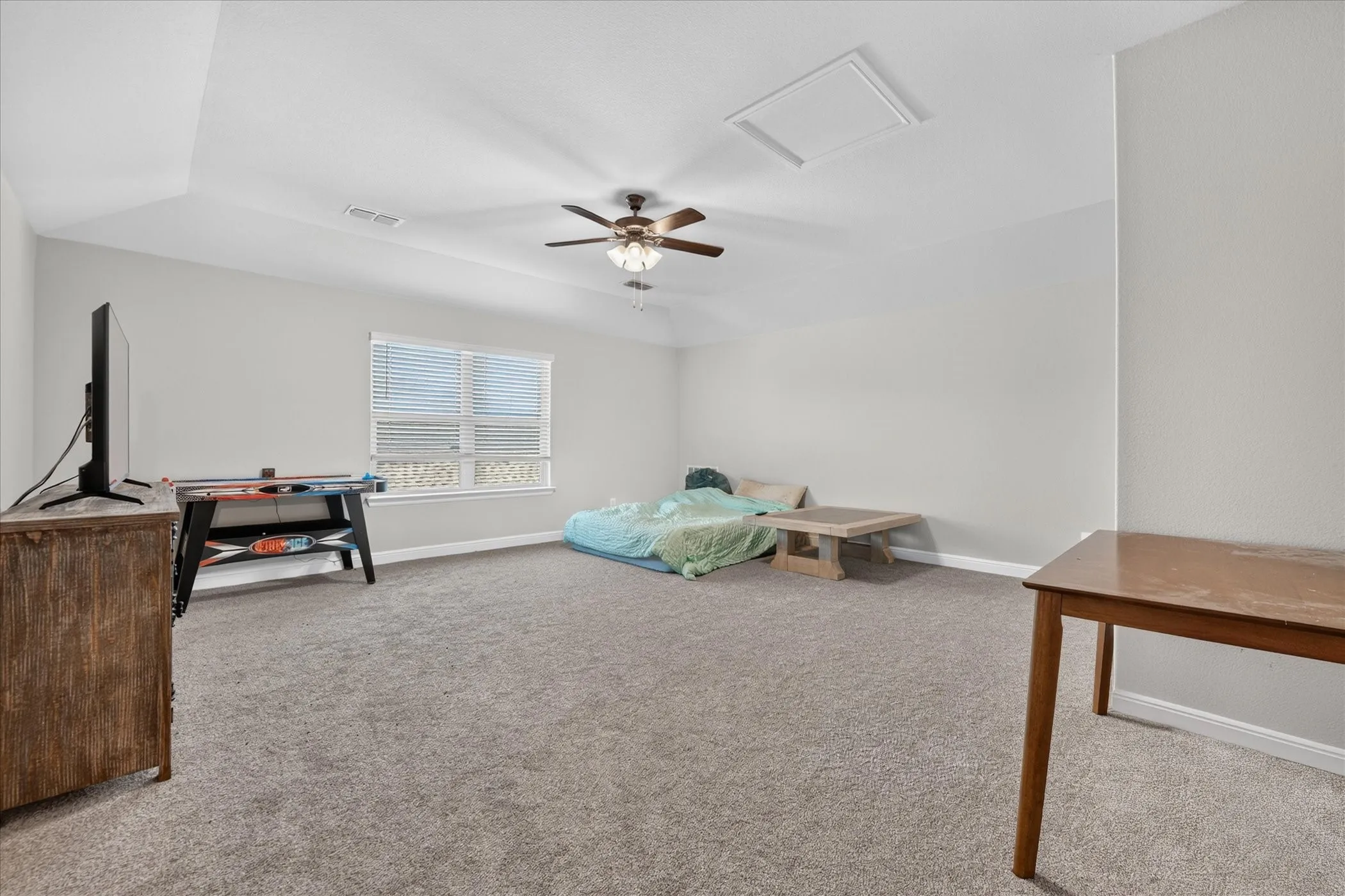 Single Family Residence For Sale in Tarrant County , 2325 Sun Star Drive, Haslet, Texas 76052, 5 Bedroom, 3 Bathroom, 2 Garage spaces, 2,776 Sqft, built in 2024, mls#21373122, Real Estate Agent in Haslet, Homes For Sale in Tarrant county, Homes For Sale in Haslet, Realtor in Haslet Texas, Real Estate Brokerage Independent Realty Texas, Luminita Cordes Realtor