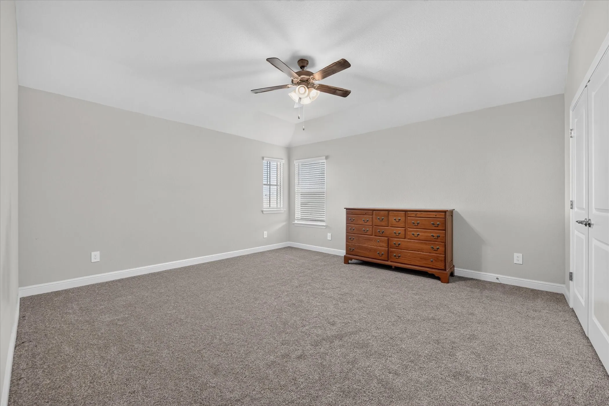 Single Family Residence For Sale in Tarrant County , 2325 Sun Star Drive, Haslet, Texas 76052, 5 Bedroom, 3 Bathroom, 2 Garage spaces, 2,776 Sqft, built in 2024, mls#21373122, Real Estate Agent in Haslet, Homes For Sale in Tarrant county, Homes For Sale in Haslet, Realtor in Haslet Texas, Real Estate Brokerage Independent Realty Texas, Luminita Cordes Realtor