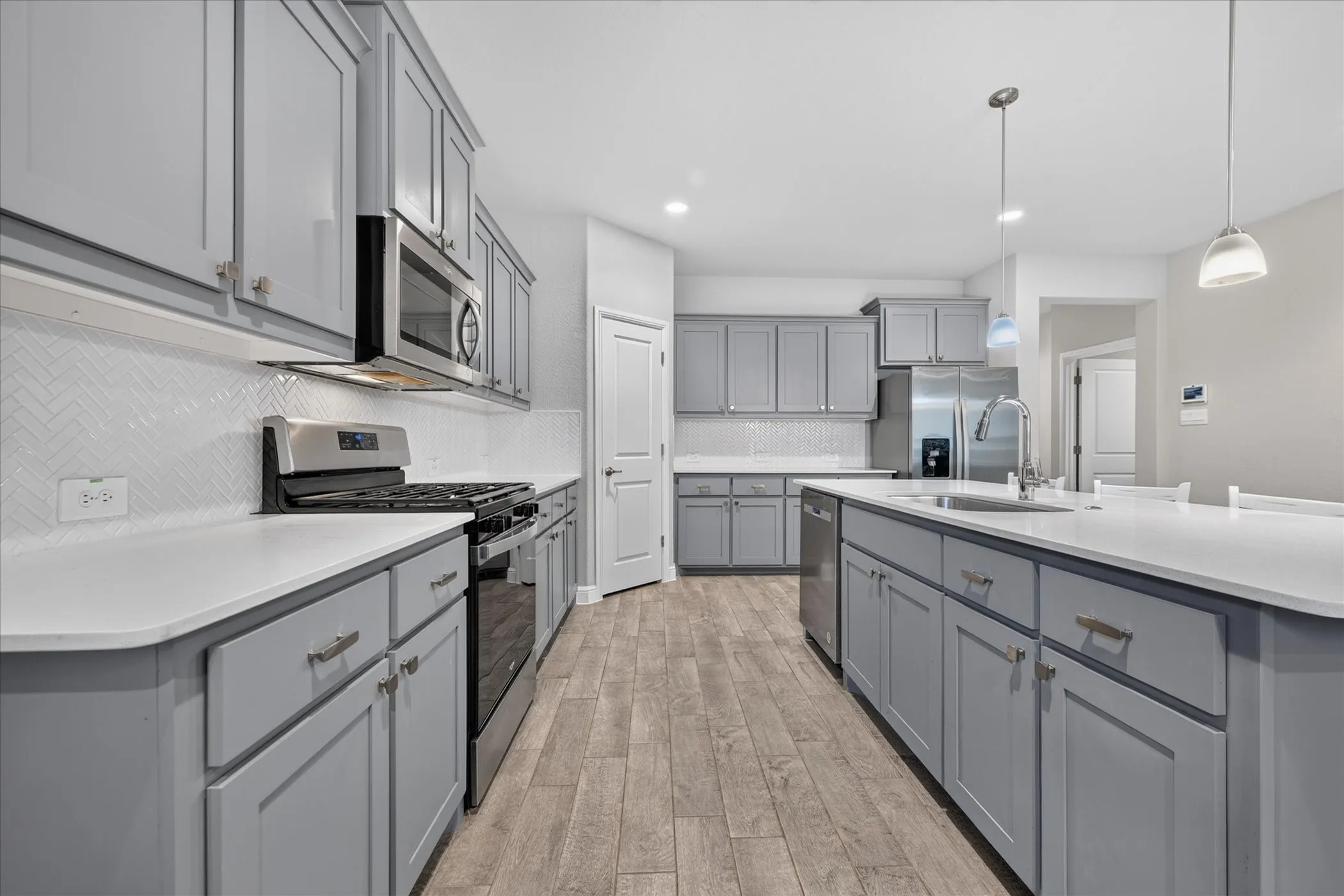 Single Family Residence For Sale in Tarrant County , 2325 Sun Star Drive, Haslet, Texas 76052, 5 Bedroom, 3 Bathroom, 2 Garage spaces, 2,776 Sqft, built in 2024, mls#21373122, Real Estate Agent in Haslet, Homes For Sale in Tarrant county, Homes For Sale in Haslet, Realtor in Haslet Texas, Real Estate Brokerage Independent Realty Texas, Luminita Cordes Realtor