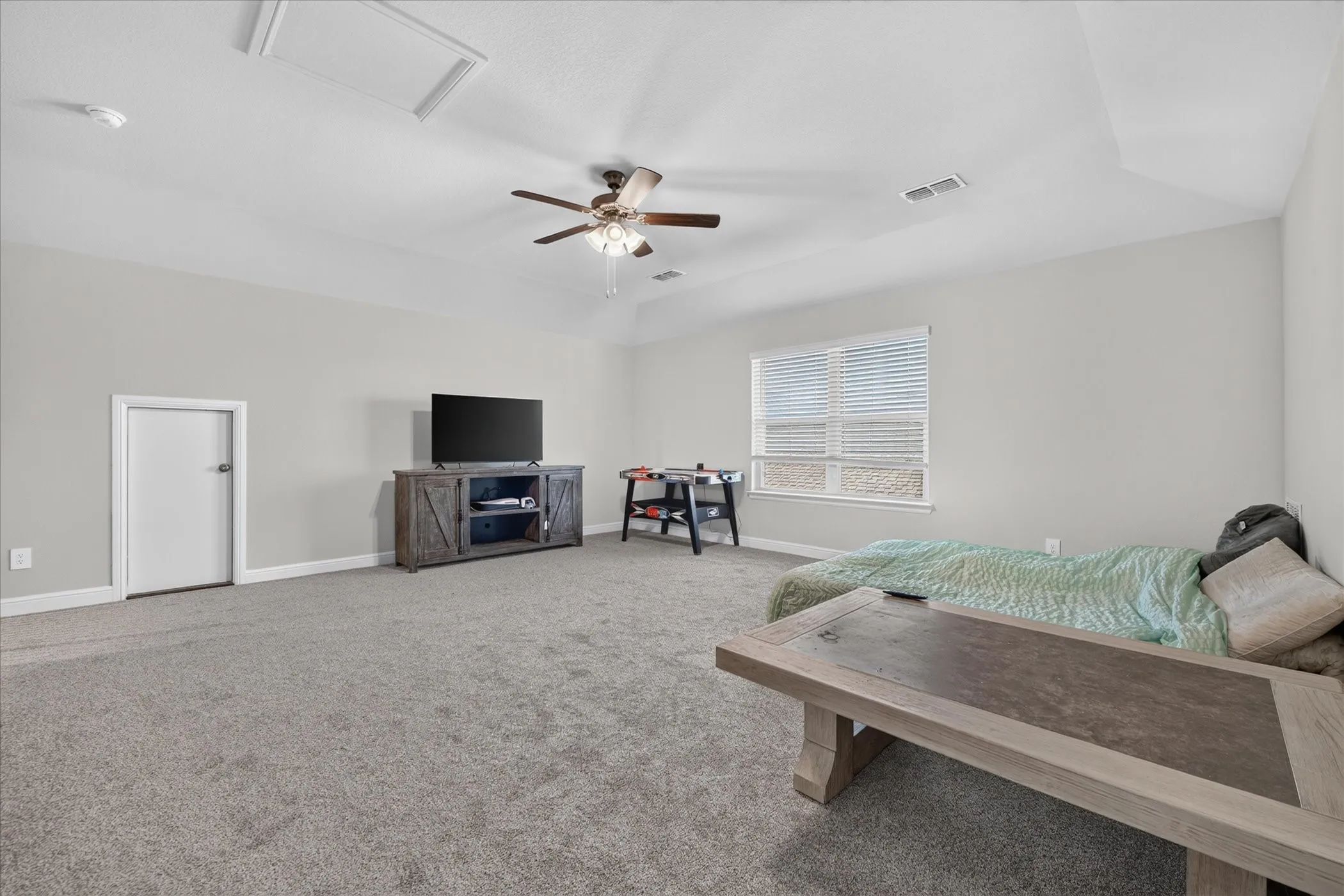 Single Family Residence For Sale in Tarrant County , 2325 Sun Star Drive, Haslet, Texas 76052, 5 Bedroom, 3 Bathroom, 2 Garage spaces, 2,776 Sqft, built in 2024, mls#21373122, Real Estate Agent in Haslet, Homes For Sale in Tarrant county, Homes For Sale in Haslet, Realtor in Haslet Texas, Real Estate Brokerage Independent Realty Texas, Luminita Cordes Realtor
