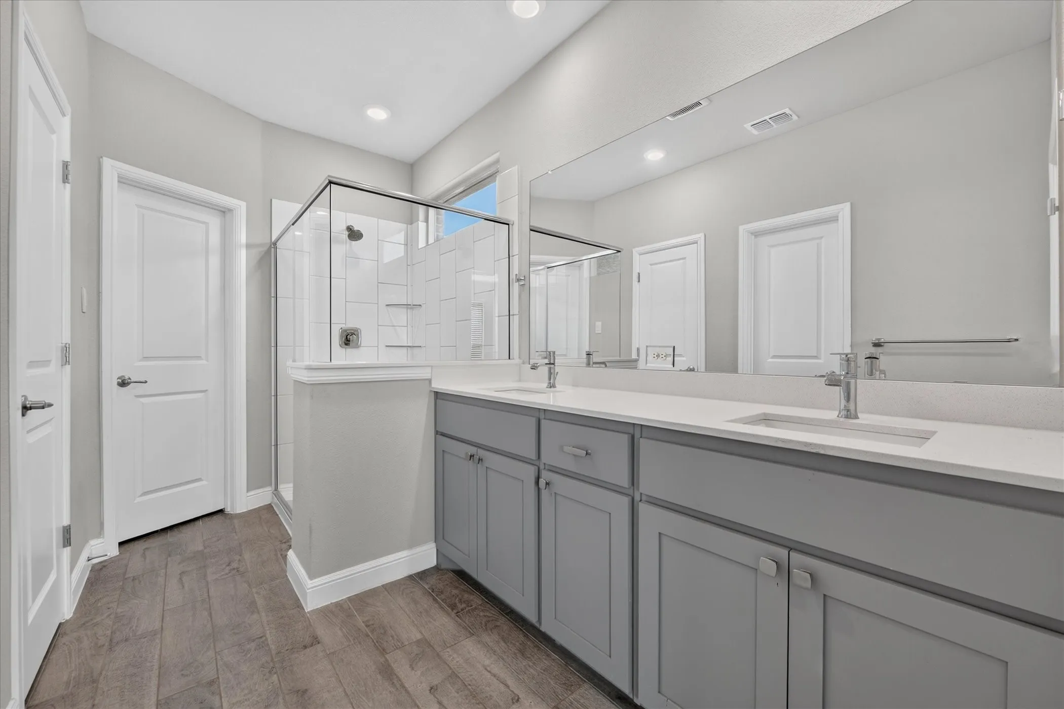 Single Family Residence For Sale in Tarrant County , 2325 Sun Star Drive, Haslet, Texas 76052, 5 Bedroom, 3 Bathroom, 2 Garage spaces, 2,776 Sqft, built in 2024, mls#21373122, Real Estate Agent in Haslet, Homes For Sale in Tarrant county, Homes For Sale in Haslet, Realtor in Haslet Texas, Real Estate Brokerage Independent Realty Texas, Luminita Cordes Realtor