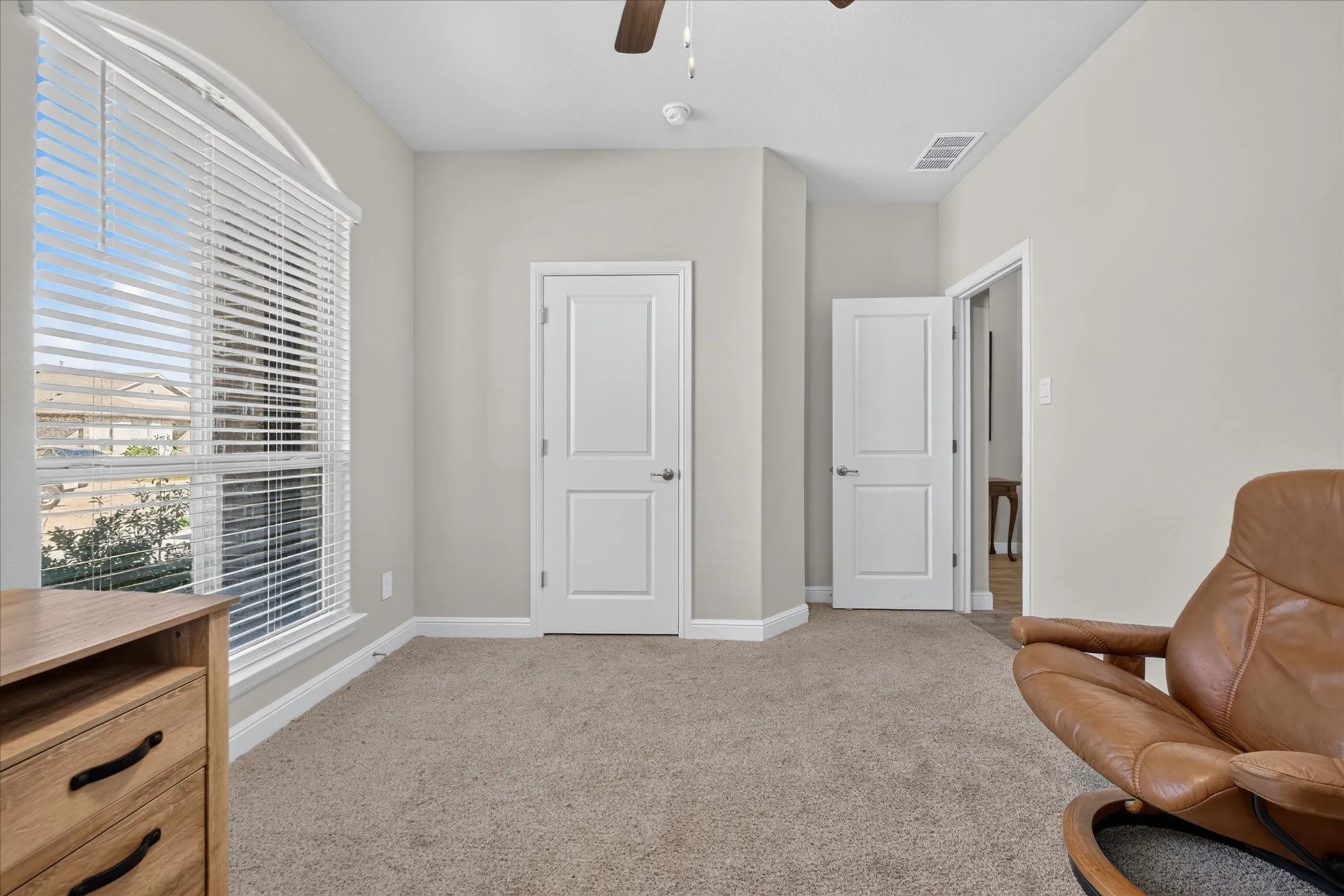 Single Family Residence For Sale in Tarrant County , 2325 Sun Star Drive, Haslet, Texas 76052, 5 Bedroom, 3 Bathroom, 2 Garage spaces, 2,776 Sqft, built in 2024, mls#21373122, Real Estate Agent in Haslet, Homes For Sale in Tarrant county, Homes For Sale in Haslet, Realtor in Haslet Texas, Real Estate Brokerage Independent Realty Texas, Luminita Cordes Realtor