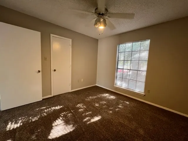 Single Family Residence For Rent in Taylor County , 33 Shady Brook Circle, Abilene, Texas 79605, 2 Bedroom, 1 Bathroom, 1 Garage spaces, 949 Sqft, built in 1984, mls#21392708, Real Estate Agent in Abilene, Homes For Rent in Taylor county, Homes For Rent in Abilene, Realtor in Abilene Texas, Real Estate Brokerage Independent Realty Texas, Luminita Cordes Realtor