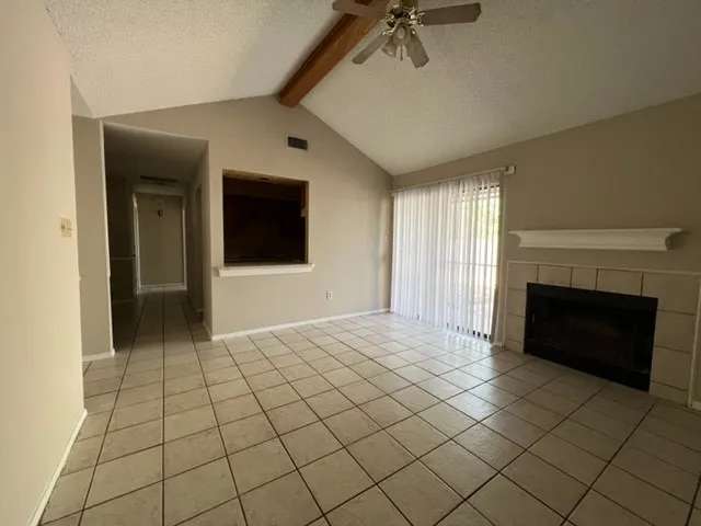 Single Family Residence For Rent in Taylor County , 33 Shady Brook Circle, Abilene, Texas 79605, 2 Bedroom, 1 Bathroom, 1 Garage spaces, 949 Sqft, built in 1984, mls#21392708, Real Estate Agent in Abilene, Homes For Rent in Taylor county, Homes For Rent in Abilene, Realtor in Abilene Texas, Real Estate Brokerage Independent Realty Texas, Luminita Cordes Realtor