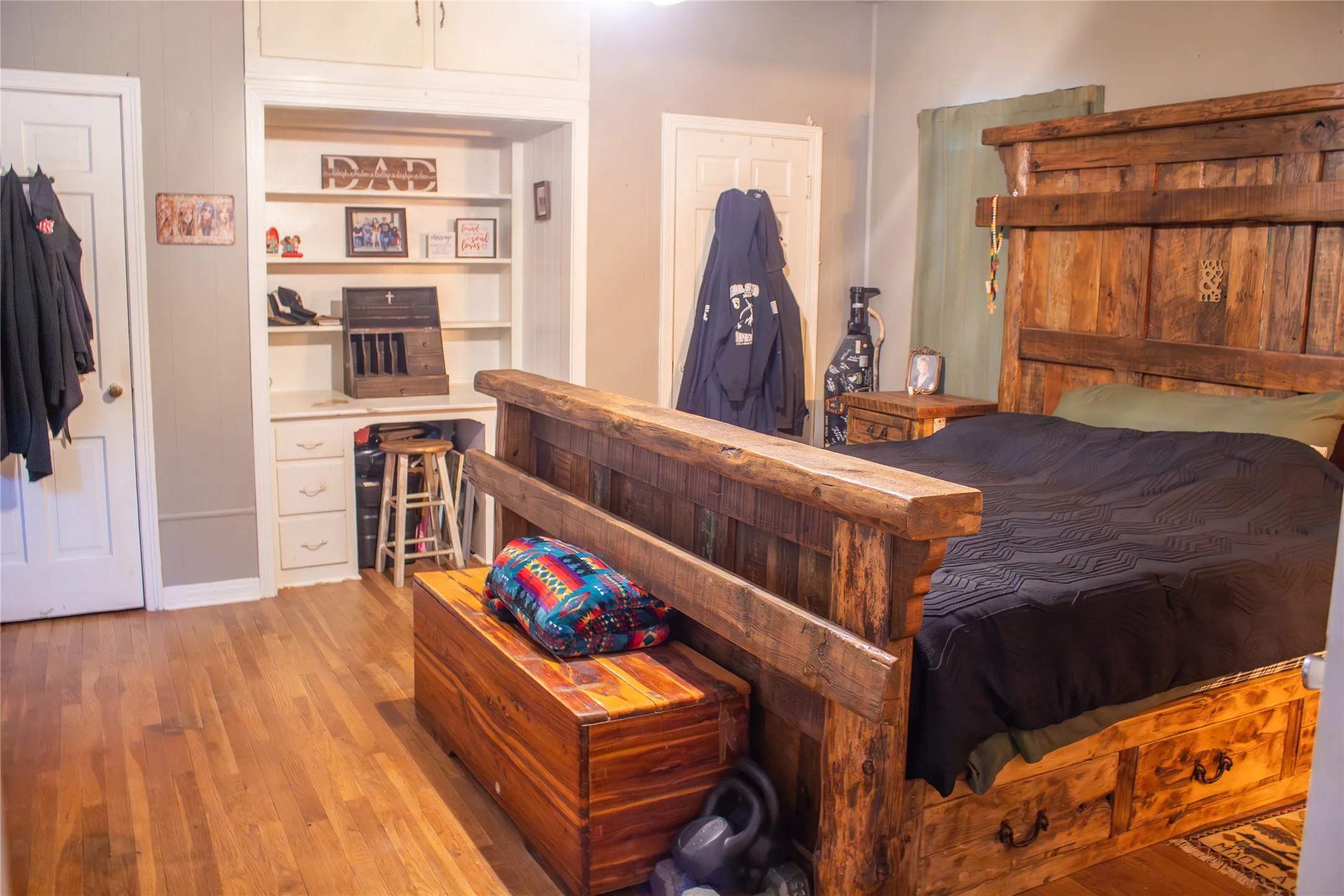 Wood-finish flooring throughout