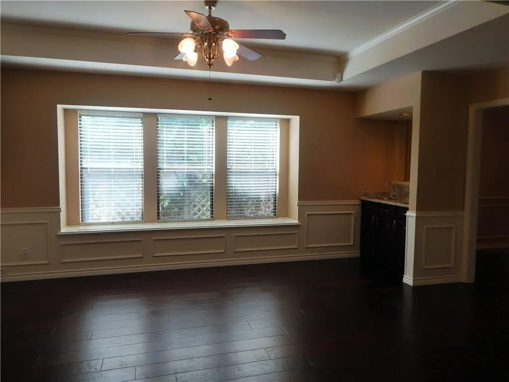 Single Family Residence For Rent in Denton County , 4208 Meadowdale Drive, Carrollton, Texas 75010, 3 Bedroom, 2 Bathroom, 2 Garage spaces, 1,888 Sqft, built in 1987, mls#21392714, Real Estate Agent in Carrollton, Homes For Rent in Denton county, Homes For Rent in Carrollton, Realtor in Carrollton Texas, Real Estate Brokerage Independent Realty Texas, Luminita Cordes Realtor