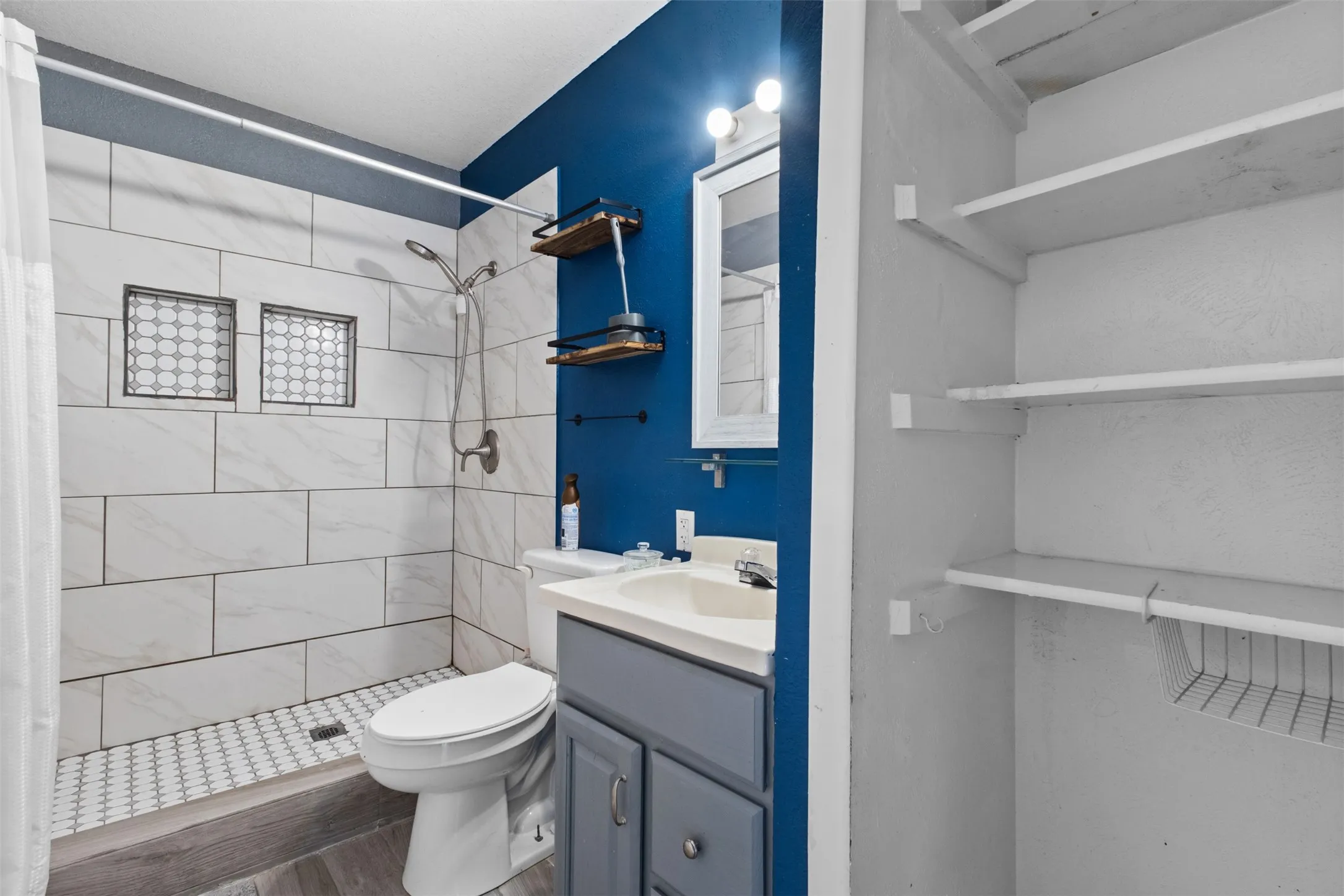 Single Family Residence For Sale in Dallas County , 14429 Dennis Lane, Farmers Branch, Texas 75234, 4 Bedroom, 3 Bathroom, Garage spaces, 2,290 Sqft, built in 1963, mls#21386626, Real Estate Agent in Farmers Branch, Homes For Sale in Dallas county, Homes For Sale in Farmers Branch, Realtor in Farmers Branch Texas, Real Estate Brokerage Independent Realty Texas, Luminita Cordes Realtor