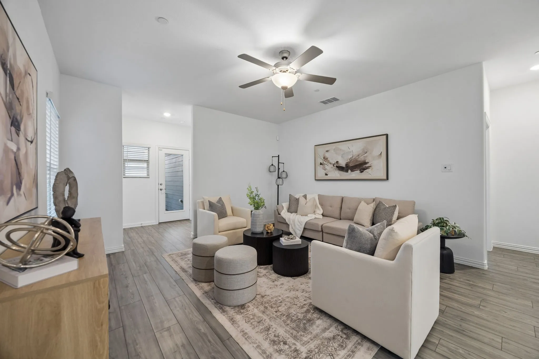 Single Family Residence For Sale in Collin County , 210 Monarch Way, Wylie, Texas 75098, 4 Bedroom, 3 Bathroom, 2 Garage spaces, 2,366 Sqft, built in 2023, mls#21385265, Real Estate Agent in Wylie, Homes For Sale in Collin county, Homes For Sale in Wylie, Realtor in Wylie Texas, Real Estate Brokerage Independent Realty Texas, Luminita Cordes Realtor