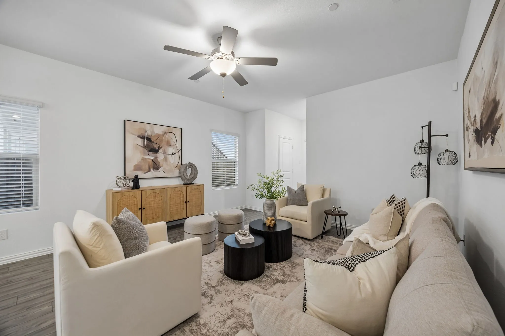 Single Family Residence For Sale in Collin County , 210 Monarch Way, Wylie, Texas 75098, 4 Bedroom, 3 Bathroom, 2 Garage spaces, 2,366 Sqft, built in 2023, mls#21385265, Real Estate Agent in Wylie, Homes For Sale in Collin county, Homes For Sale in Wylie, Realtor in Wylie Texas, Real Estate Brokerage Independent Realty Texas, Luminita Cordes Realtor