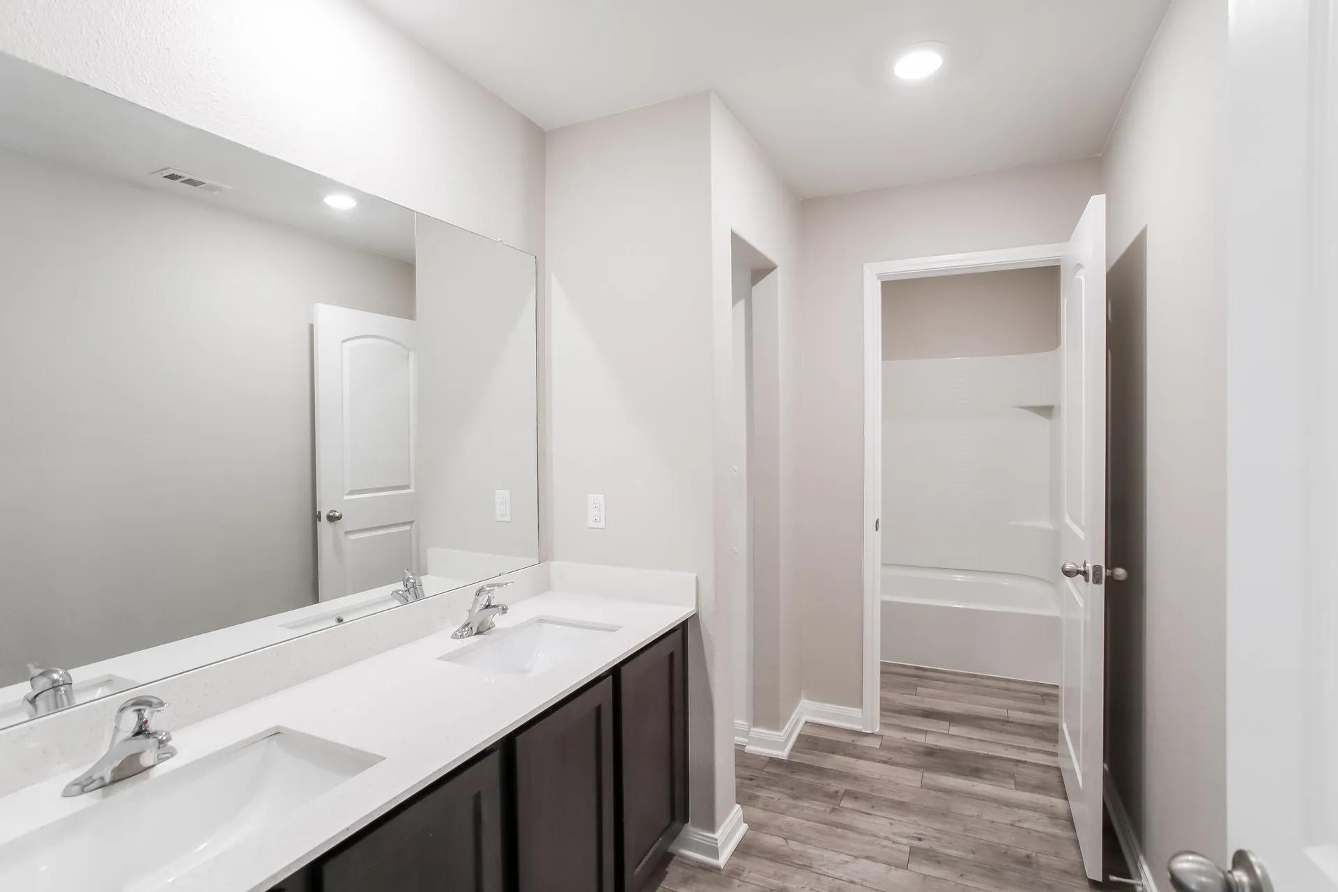 Single Family Residence For Rent in Wise County , 112 Barbwire Way, Newark, Texas 76071, 5 Bedroom, 3 Bathroom, 2 Garage spaces, 2,701 Sqft, built in 2020, mls#21392715, Real Estate Agent in Newark, Homes For Rent in Wise county, Homes For Rent in Newark, Realtor in Newark Texas, Real Estate Brokerage Independent Realty Texas, Luminita Cordes Realtor