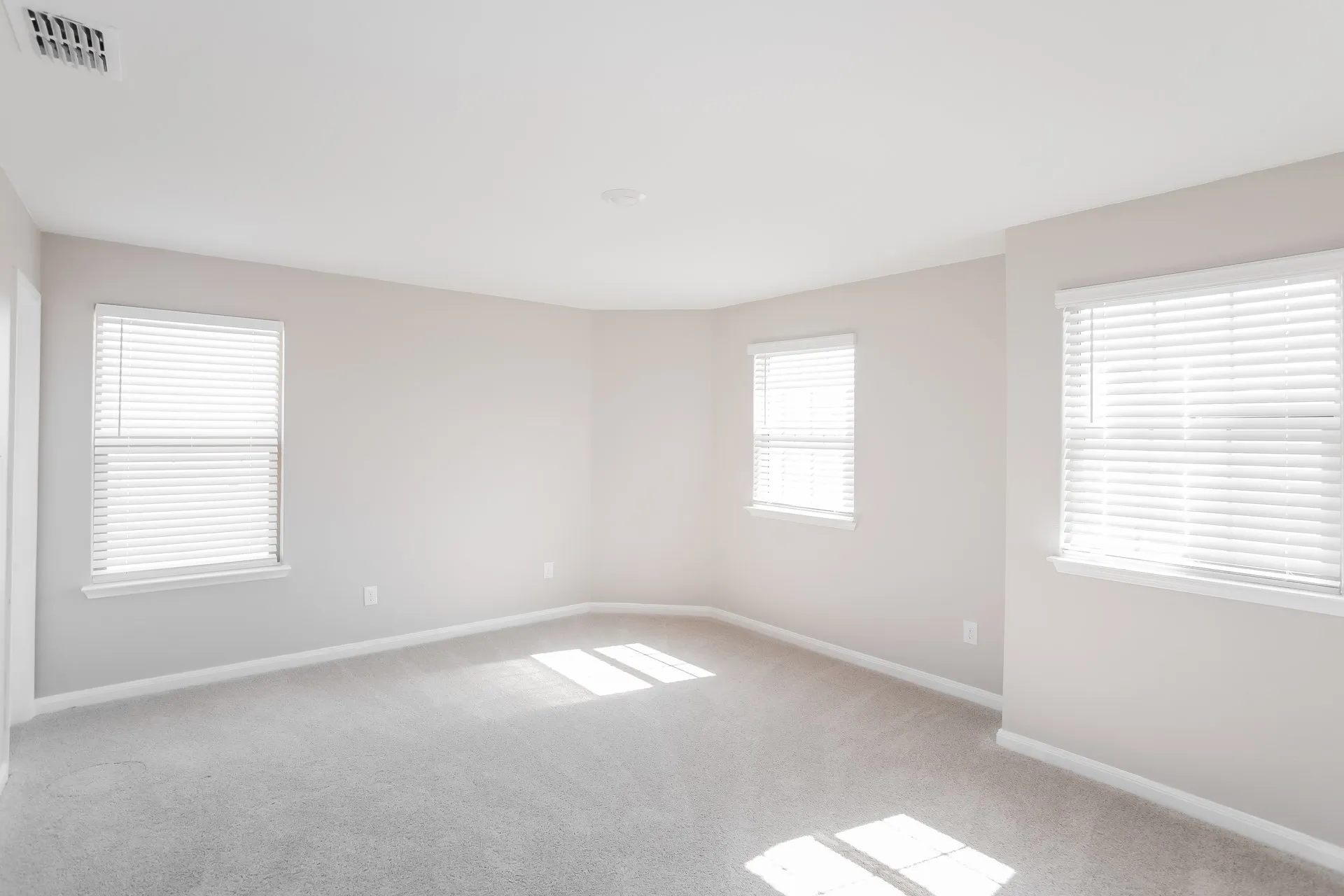 Single Family Residence For Rent in Wise County , 112 Barbwire Way, Newark, Texas 76071, 5 Bedroom, 3 Bathroom, 2 Garage spaces, 2,701 Sqft, built in 2020, mls#21392715, Real Estate Agent in Newark, Homes For Rent in Wise county, Homes For Rent in Newark, Realtor in Newark Texas, Real Estate Brokerage Independent Realty Texas, Luminita Cordes Realtor