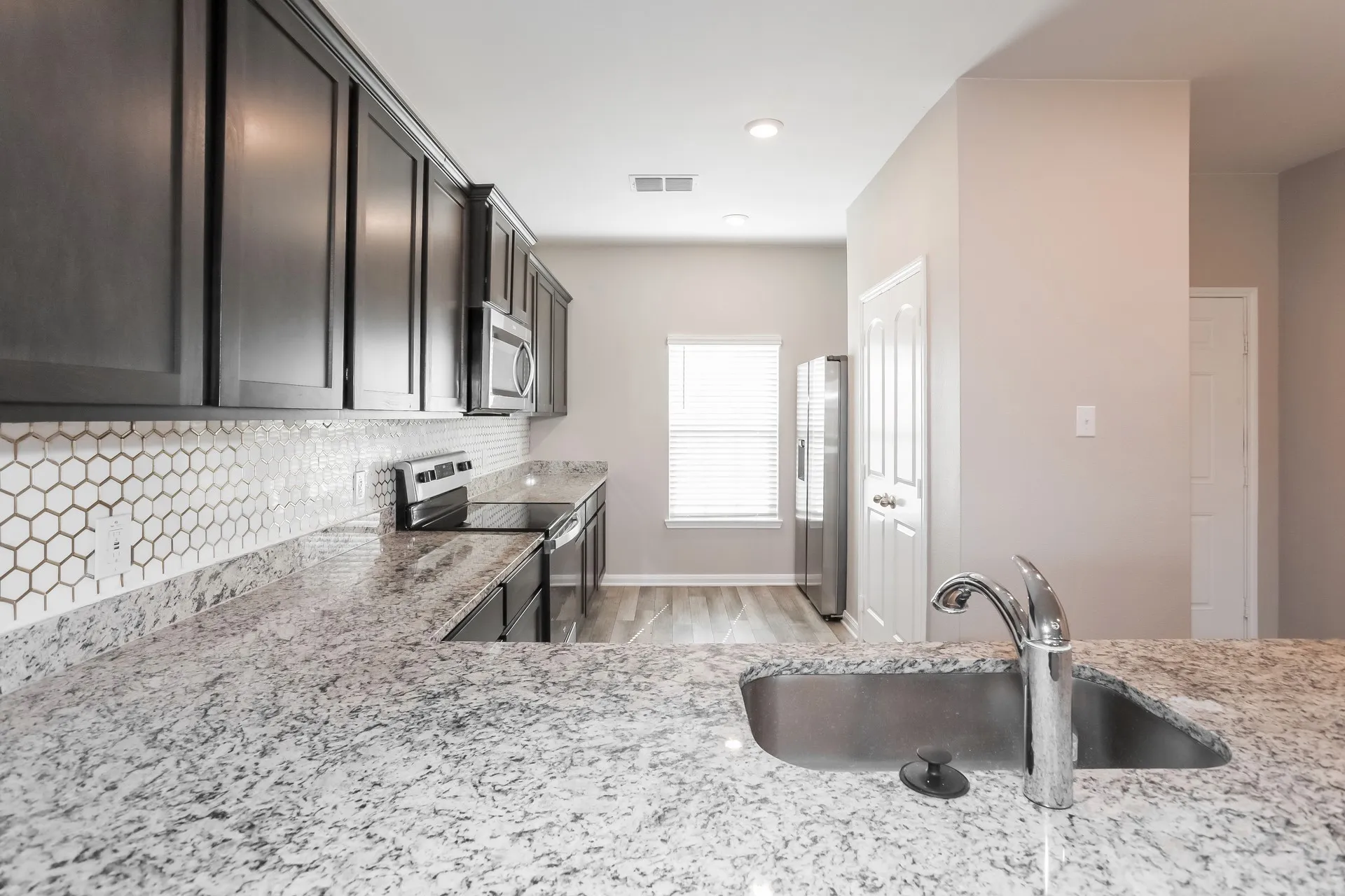 Single Family Residence For Rent in Wise County , 112 Barbwire Way, Newark, Texas 76071, 5 Bedroom, 3 Bathroom, 2 Garage spaces, 2,701 Sqft, built in 2020, mls#21392715, Real Estate Agent in Newark, Homes For Rent in Wise county, Homes For Rent in Newark, Realtor in Newark Texas, Real Estate Brokerage Independent Realty Texas, Luminita Cordes Realtor