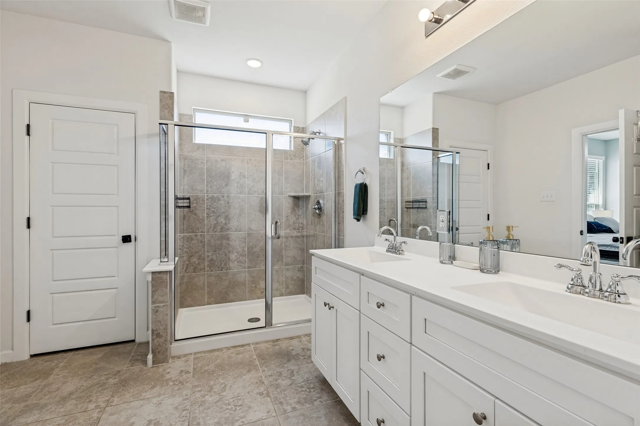 Single Family Residence For Sale in Grayson County , 501 Williams Way, Van Alstyne, Texas 75495, 5 Bedroom, 3 Bathroom, 3 Garage spaces, 3,033 Sqft, built in 2021, mls#21389783, Real Estate Agent in Van Alstyne, Homes For Sale in Grayson county, Homes For Sale in Van Alstyne, Realtor in Van Alstyne Texas, Real Estate Brokerage Independent Realty Texas, Luminita Cordes Realtor