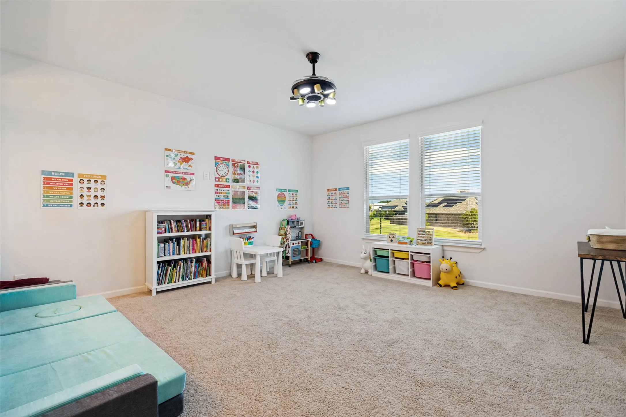 Single Family Residence For Sale in Grayson County , 501 Williams Way, Van Alstyne, Texas 75495, 5 Bedroom, 3 Bathroom, 3 Garage spaces, 3,033 Sqft, built in 2021, mls#21389783, Real Estate Agent in Van Alstyne, Homes For Sale in Grayson county, Homes For Sale in Van Alstyne, Realtor in Van Alstyne Texas, Real Estate Brokerage Independent Realty Texas, Luminita Cordes Realtor