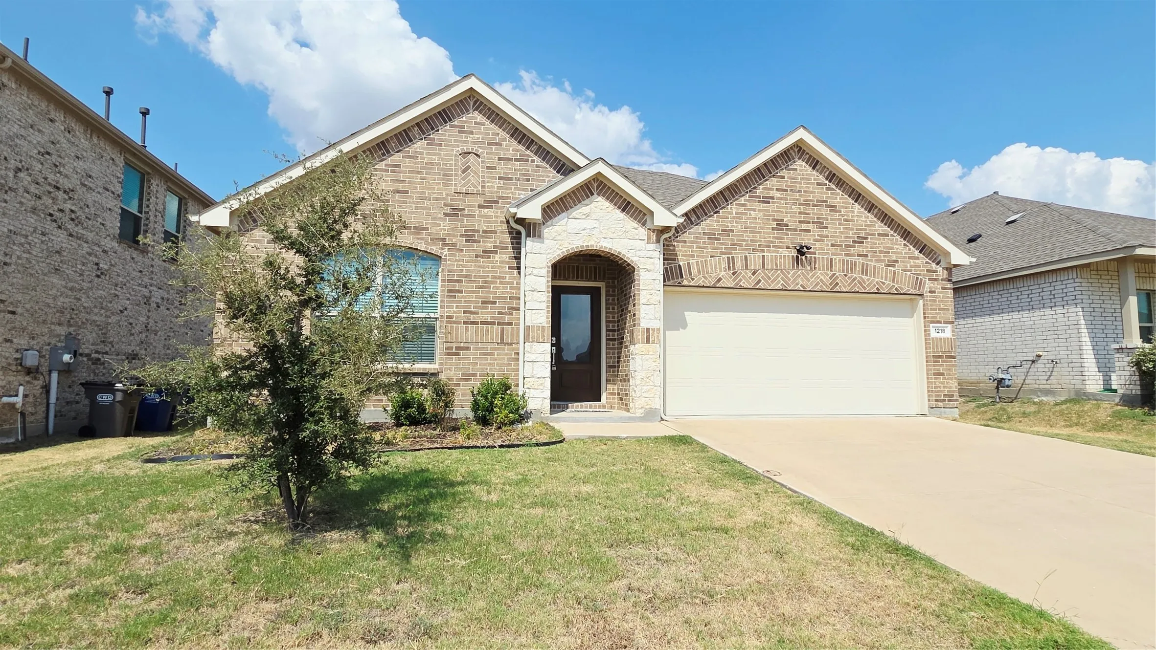 Single Family Residence For Rent in Collin County , 1218 Smoketree Lane, Princeton, Texas 75407, 4 Bedroom, 3 Bathroom, 2 Garage spaces, 2,347 Sqft, built in 2022, mls#21392713, Real Estate Agent in Princeton, Homes For Rent in Collin county, Homes For Rent in Princeton, Realtor in Princeton Texas, Real Estate Brokerage Independent Realty Texas, Luminita Cordes Realtor