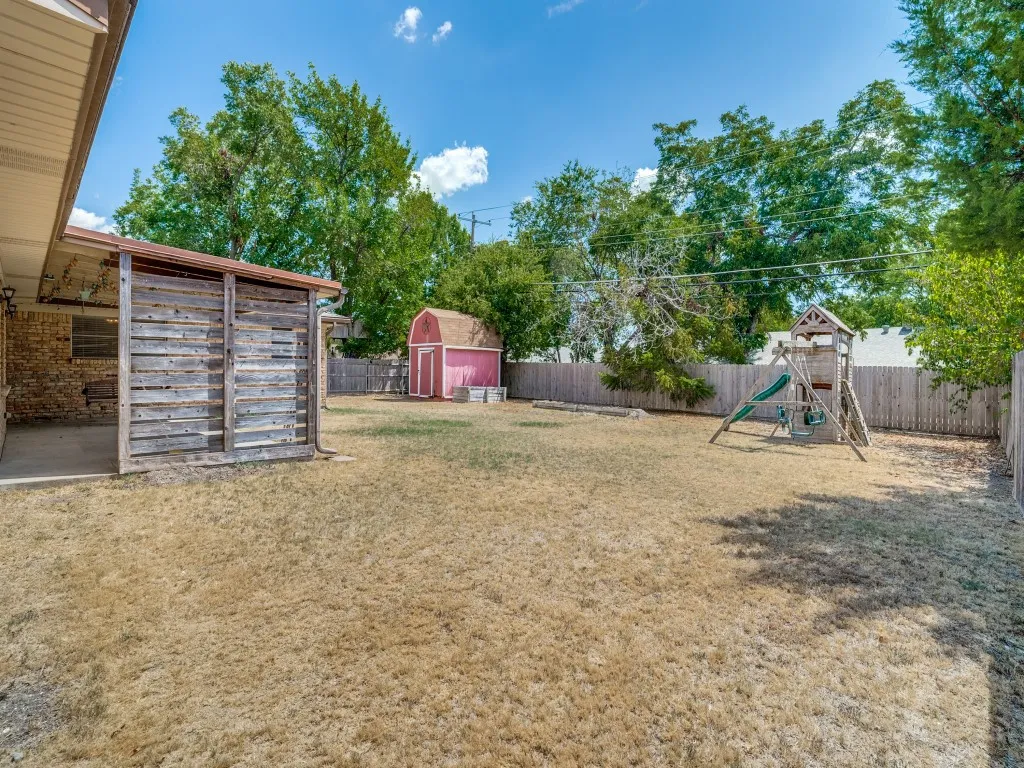 Single Family Residence For Sale in Tarrant County , 3513 Wren Avenue, Fort Worth, Texas 76133, 4 Bedroom, 2 Bathroom, 2 Garage spaces, 2,239 Sqft, built in 1965, mls#21382214, Real Estate Agent in Fort Worth, Homes For Sale in Tarrant county, Homes For Sale in Fort Worth, Realtor in Fort Worth Texas, Real Estate Brokerage Independent Realty Texas, Luminita Cordes Realtor