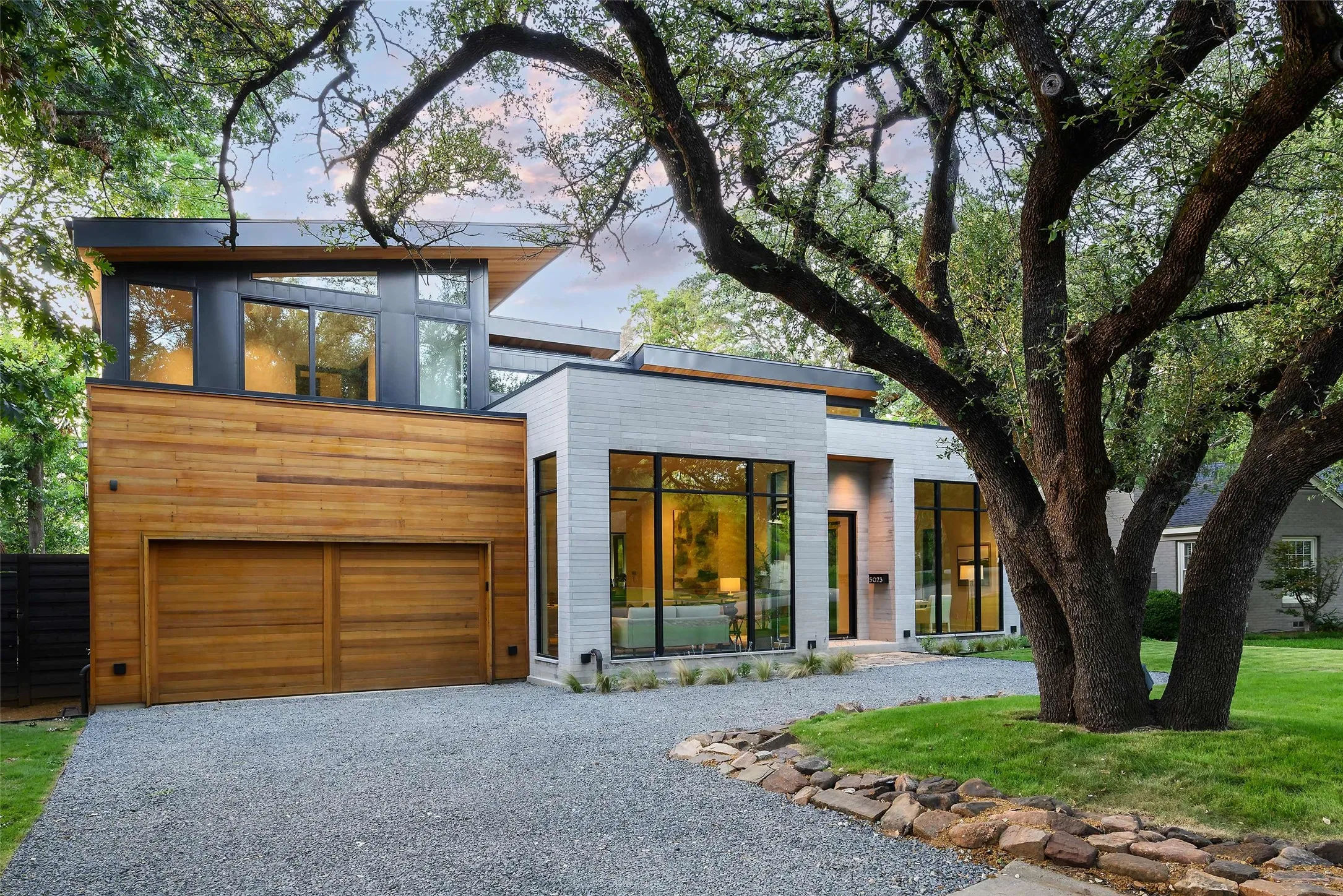 Single Family Residence For Rent in Dallas County , 5023 Lilac Lane, Dallas, Texas 75209, 4 Bedroom, 5 Bathroom, 2 Garage spaces, 3,449 Sqft, built in 2025, mls#21391465, Real Estate Agent in Dallas, Homes For Rent in Dallas county, Homes For Rent in Dallas, Realtor in Dallas Texas, Real Estate Brokerage Independent Realty Texas, Luminita Cordes Realtor