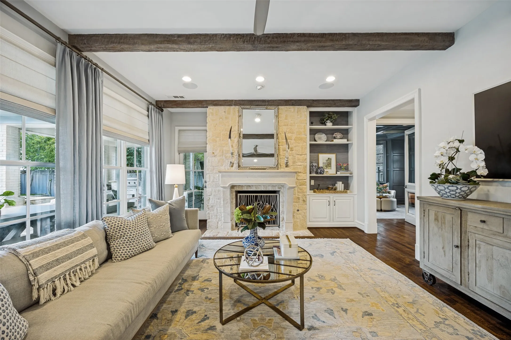 Single Family Residence For Rent in Dallas County , 2929 Stanford Avenue, University Park, Texas 75225, 5 Bedroom, 7 Bathroom, 2 Garage spaces, 5,987 Sqft, built in 1997, mls#21392299, Real Estate Agent in University Park, Homes For Rent in Dallas county, Homes For Rent in University Park, Realtor in University Park Texas, Real Estate Brokerage Independent Realty Texas, Luminita Cordes Realtor