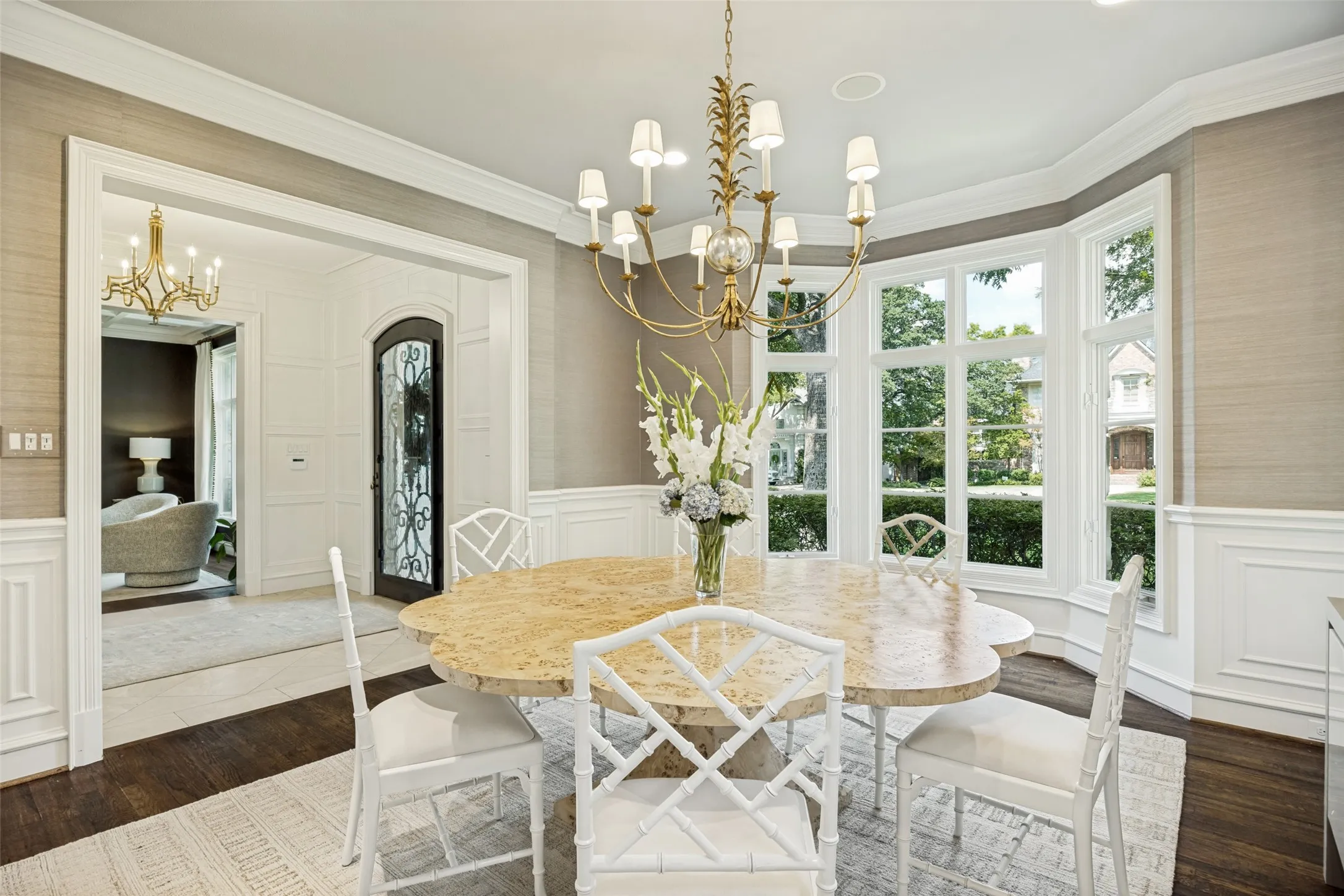 Single Family Residence For Rent in Dallas County , 2929 Stanford Avenue, University Park, Texas 75225, 5 Bedroom, 7 Bathroom, 2 Garage spaces, 5,987 Sqft, built in 1997, mls#21392299, Real Estate Agent in University Park, Homes For Rent in Dallas county, Homes For Rent in University Park, Realtor in University Park Texas, Real Estate Brokerage Independent Realty Texas, Luminita Cordes Realtor
