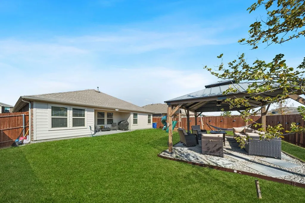 Single Family Residence For Rent in Collin County , 7216 Seton Place, Mc Kinney, Texas 75071, 3 Bedroom, 2 Bathroom, 2 Garage spaces, 1,480 Sqft, built in 2024, mls#21392316, Real Estate Agent in Mc Kinney, Homes For Rent in Collin county, Homes For Rent in Mc Kinney, Realtor in Mc Kinney Texas, Real Estate Brokerage Independent Realty Texas, Luminita Cordes Realtor