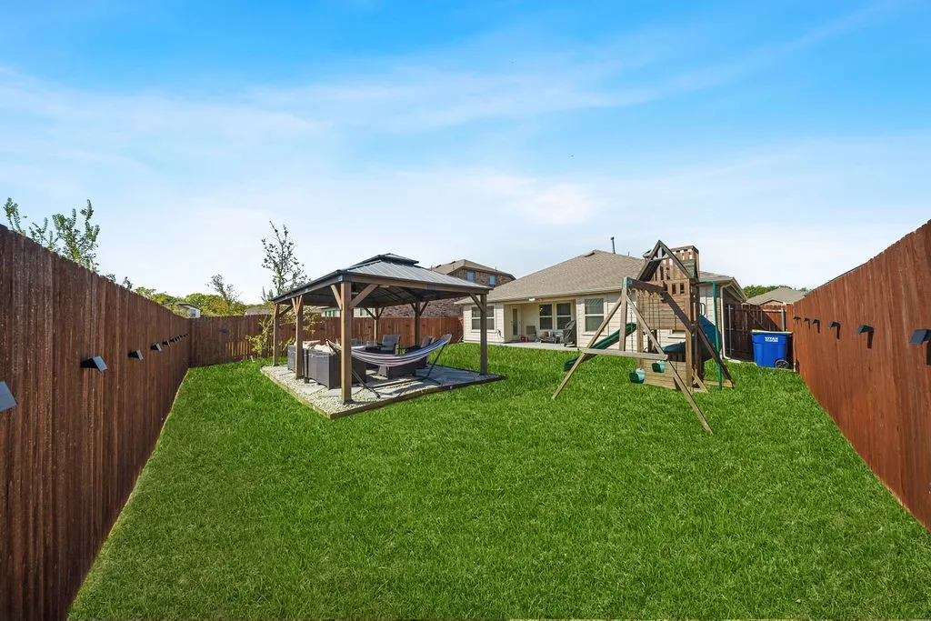 Single Family Residence For Rent in Collin County , 7216 Seton Place, Mc Kinney, Texas 75071, 3 Bedroom, 2 Bathroom, 2 Garage spaces, 1,480 Sqft, built in 2024, mls#21392316, Real Estate Agent in Mc Kinney, Homes For Rent in Collin county, Homes For Rent in Mc Kinney, Realtor in Mc Kinney Texas, Real Estate Brokerage Independent Realty Texas, Luminita Cordes Realtor