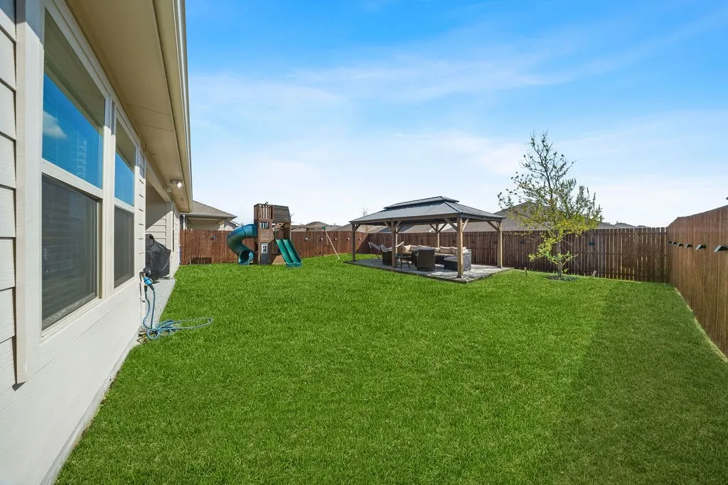 Single Family Residence For Rent in Collin County , 7216 Seton Place, Mc Kinney, Texas 75071, 3 Bedroom, 2 Bathroom, 2 Garage spaces, 1,480 Sqft, built in 2024, mls#21392316, Real Estate Agent in Mc Kinney, Homes For Rent in Collin county, Homes For Rent in Mc Kinney, Realtor in Mc Kinney Texas, Real Estate Brokerage Independent Realty Texas, Luminita Cordes Realtor