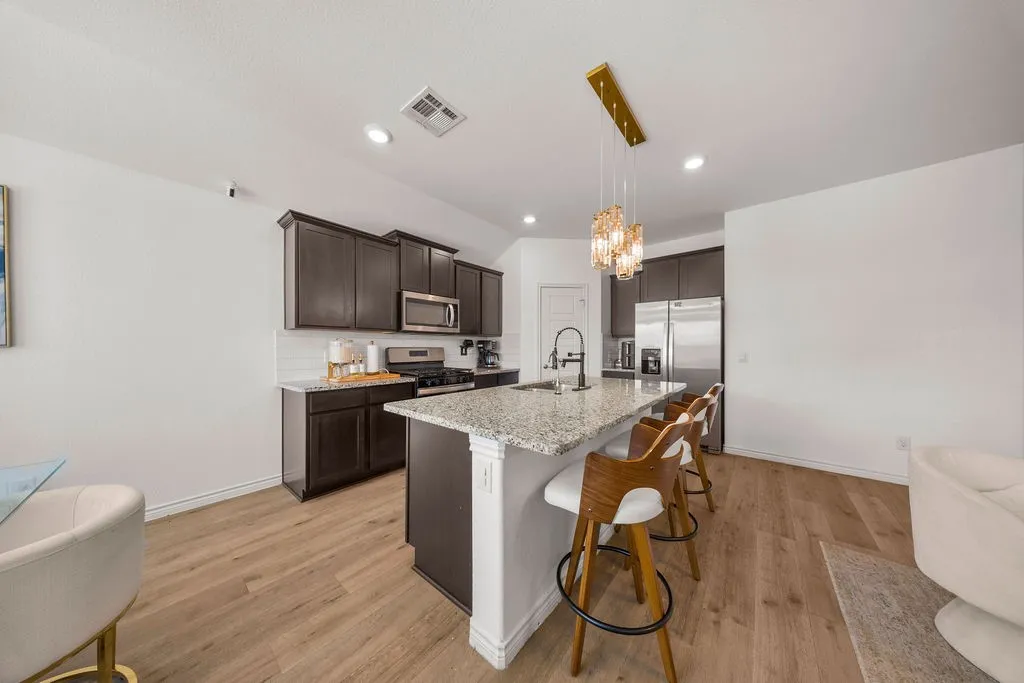 Single Family Residence For Rent in Collin County , 7216 Seton Place, Mc Kinney, Texas 75071, 3 Bedroom, 2 Bathroom, 2 Garage spaces, 1,480 Sqft, built in 2024, mls#21392316, Real Estate Agent in Mc Kinney, Homes For Rent in Collin county, Homes For Rent in Mc Kinney, Realtor in Mc Kinney Texas, Real Estate Brokerage Independent Realty Texas, Luminita Cordes Realtor